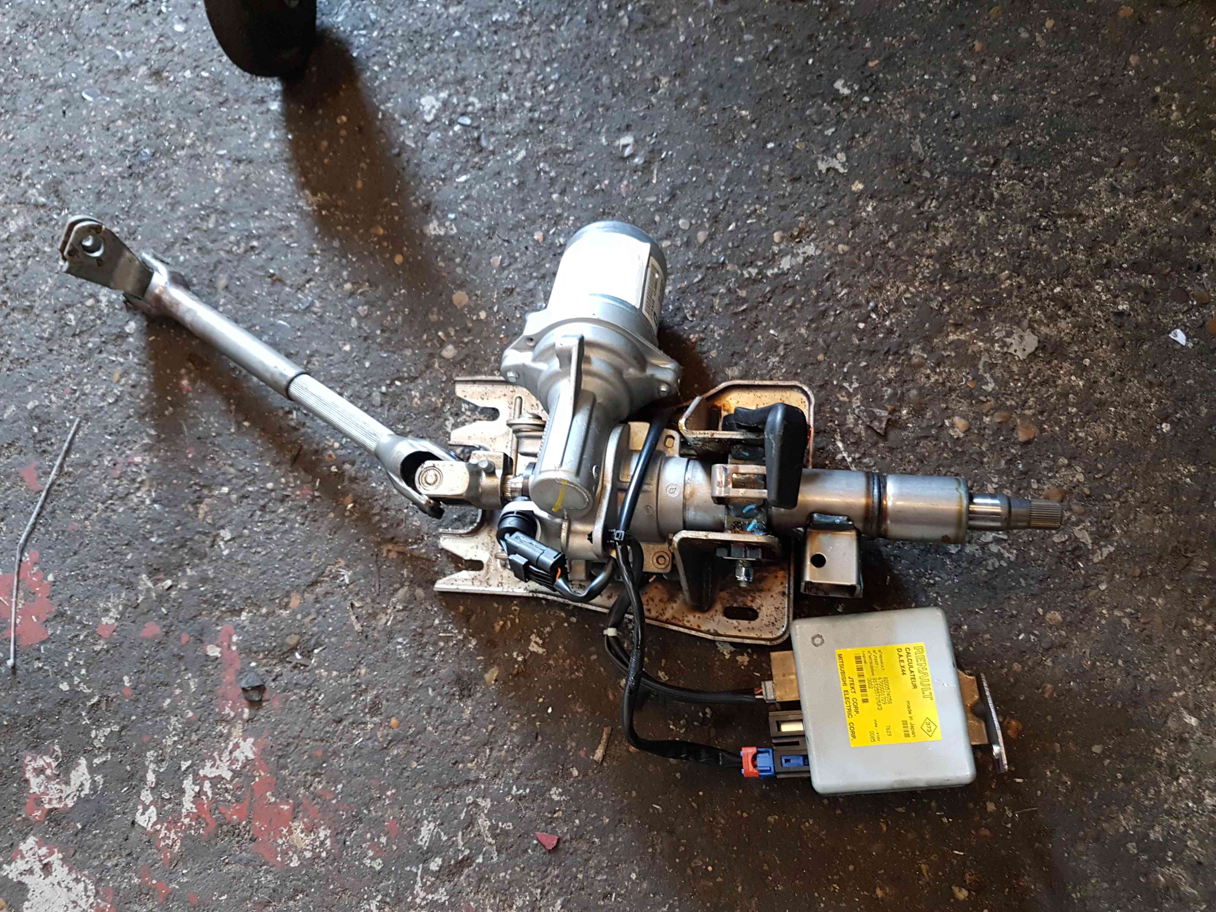 Thumb 8 Renault Twingo 2007-2012 Power Steering Column + Computer ECU 8200574058