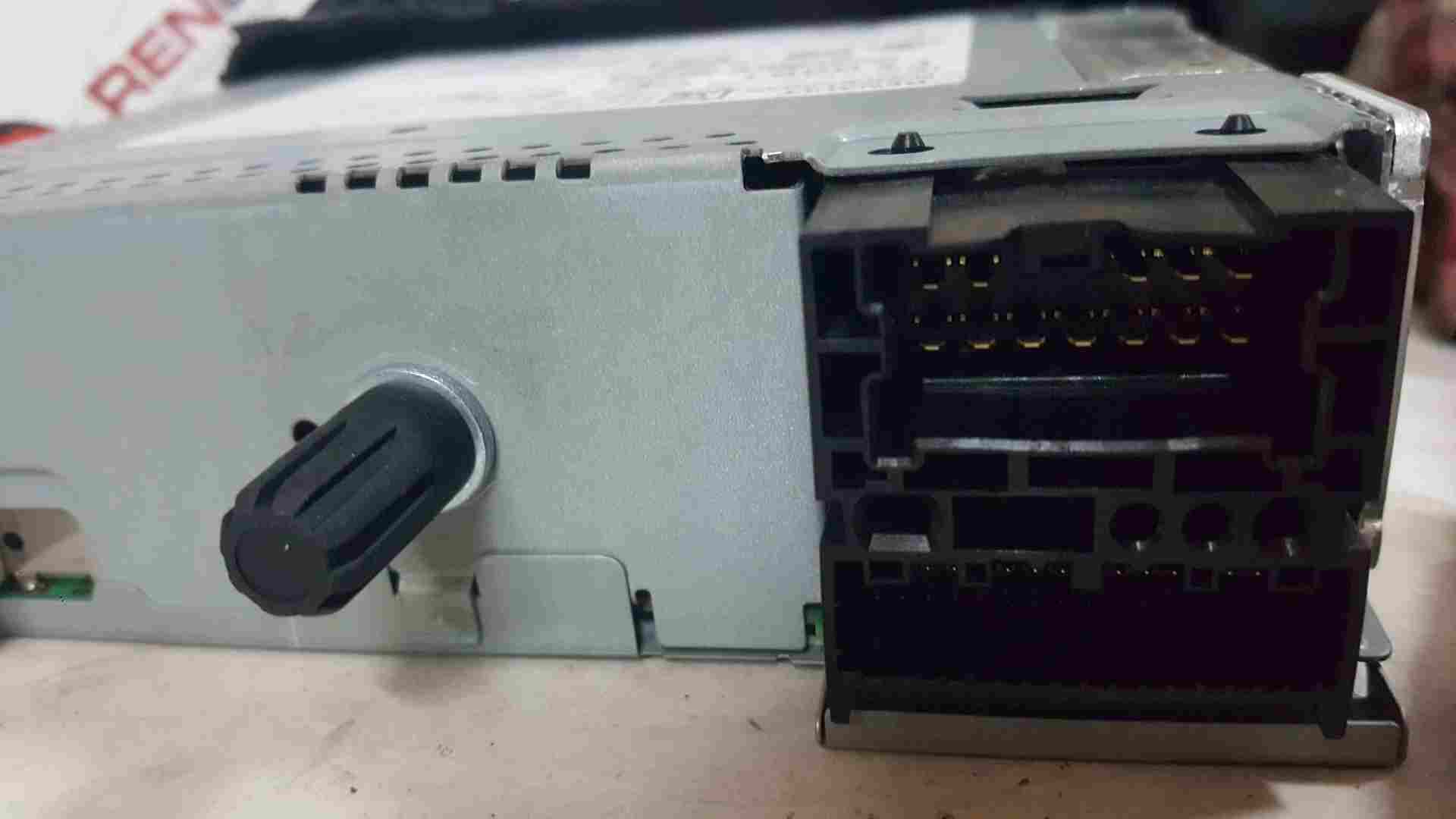 Thumb 4 Renault Twingo 2011-2014 Radio Cd Player SAT Nav GPS Unit 281151607R Bluetooth
