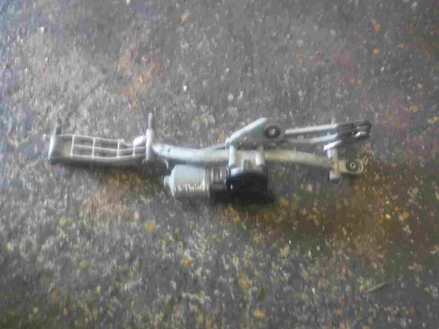 Renault Twingo 2011-2014 Windscreen Wiper Motor + Linkage