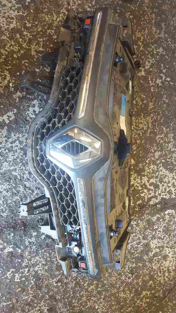 Thumb 2 Renault Twingo 2014-2017 1.0 SCE Front Grill Diamond Grille Complete 658940147R