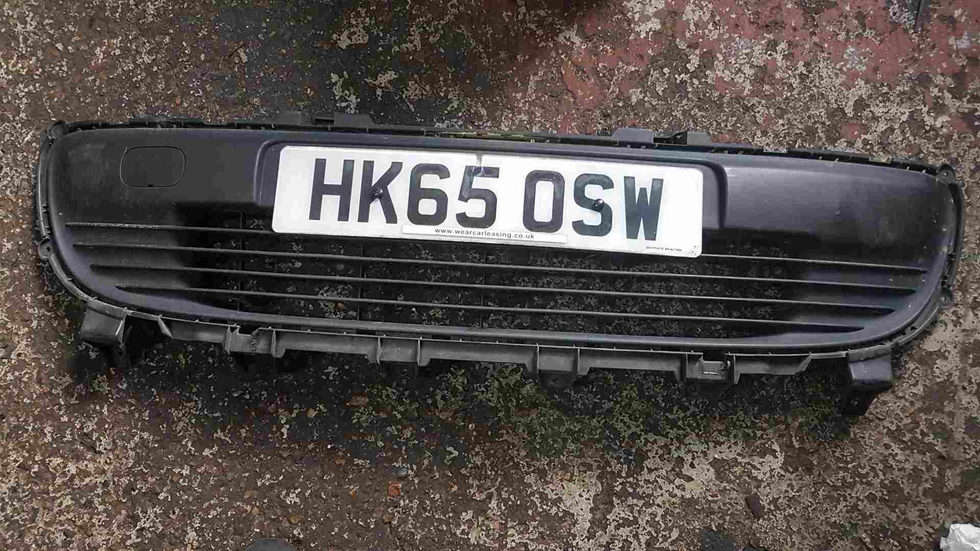 Thumb 4 Renault Twingo 2014-2017 1.0 SCE Front Lower Bottom Grill Grille  622541335R
