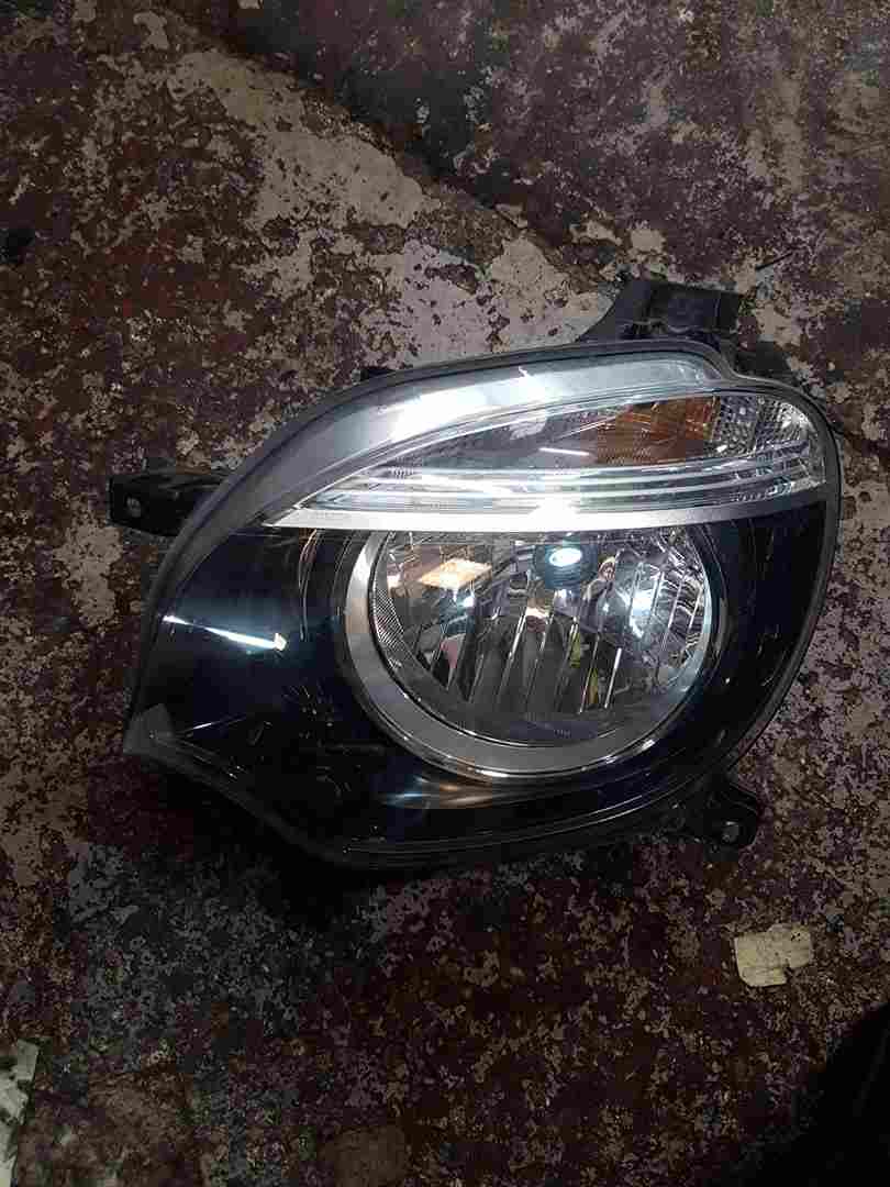 Thumb 4 Renault Twingo 2014-2017 1.0 SCE Passenger NSF Front Headlight 260607810R