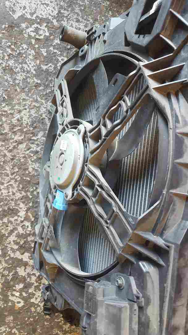 Thumb 3 Renault Twingo 2014-2017 1.0 SCE Radiator RAD Cooling FAN