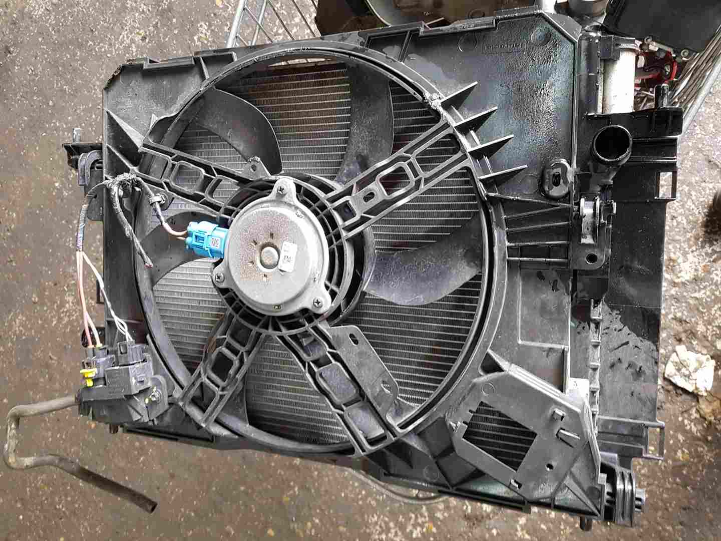 Renault Twingo 2014-2017 1.0 SCE Radiator RAD Cooling FAN