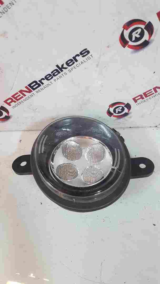 Renault Twingo 2014-2017 Drivers OSF Front FOG Light Slight Crack 266007904R