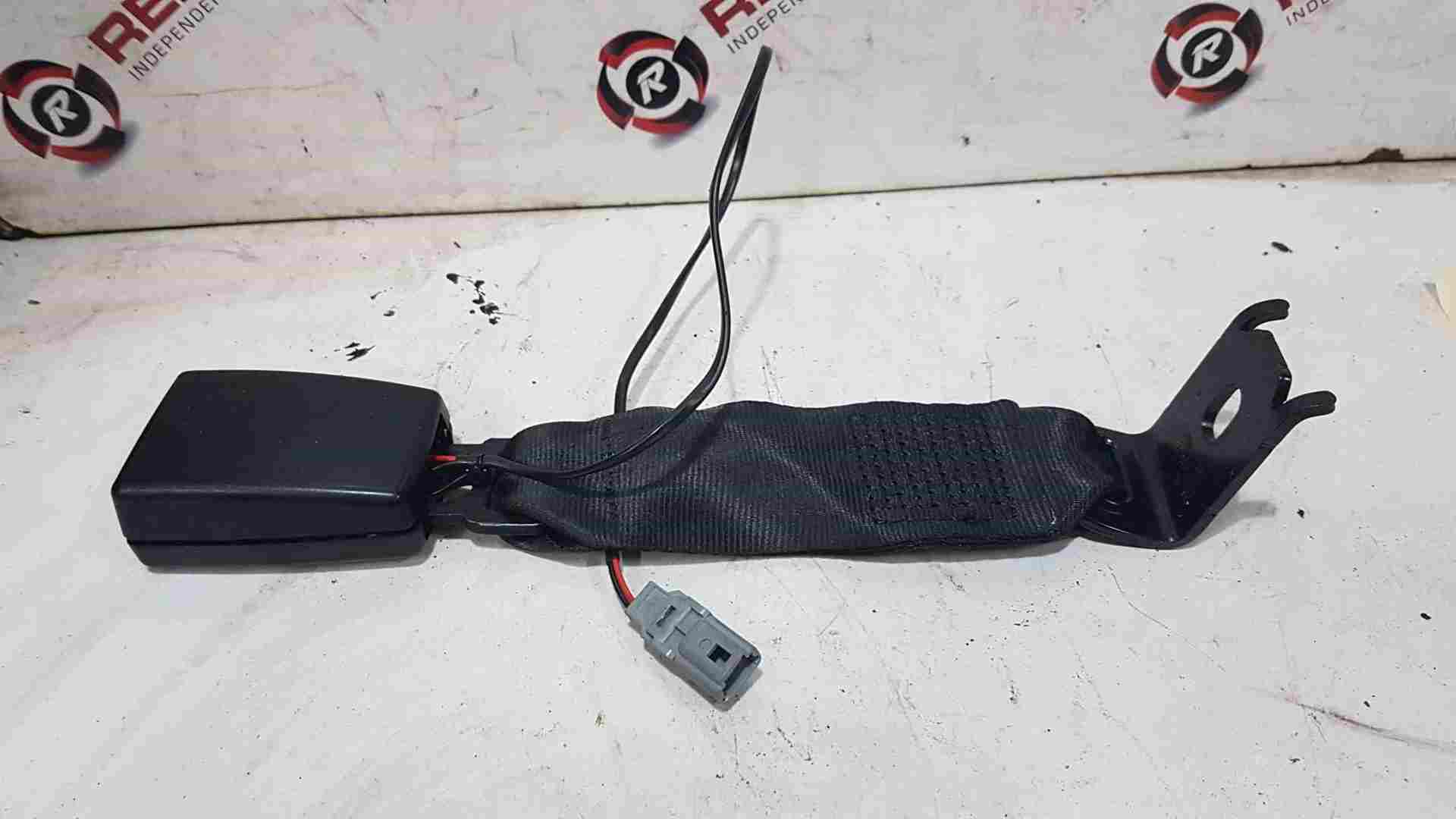 Thumb 2 Renault Twingo 2014-2017 Drivers OSR Rear Seat Belt Buckle Clip Anchor