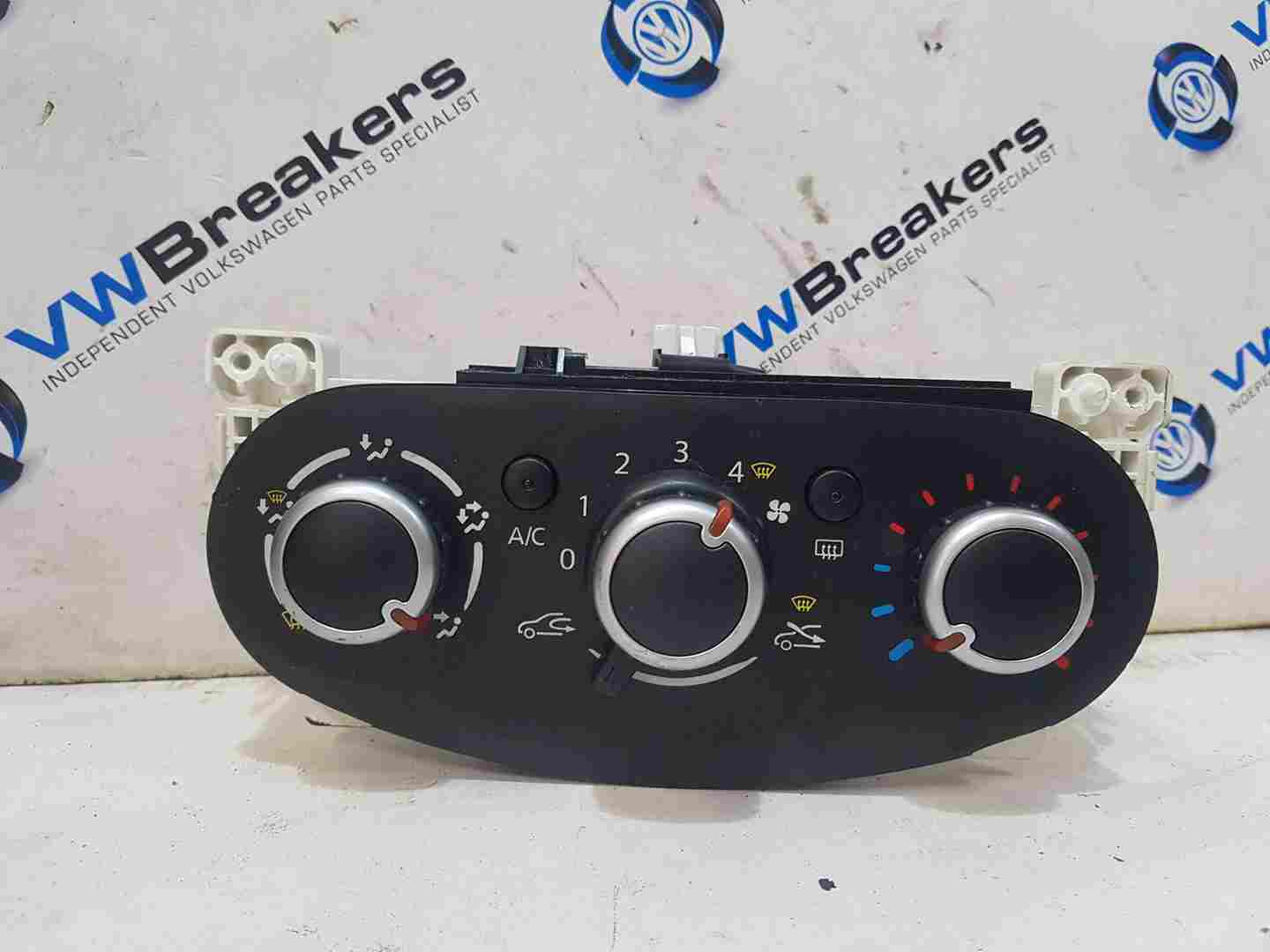 Thumb 2 Renault Twingo 2014-2017 Heater Controls Switches AIR Con