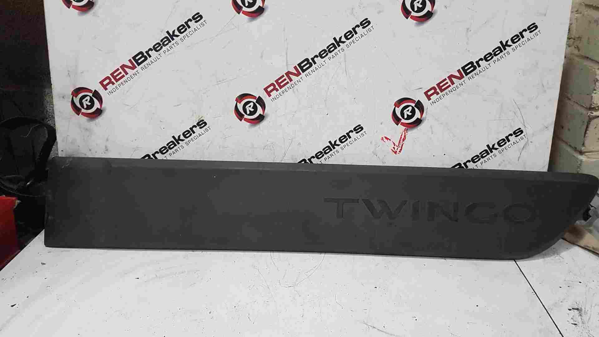 Thumb 6 Renault Twingo 2014-2017 Passenger NSR Rear Door Moulding Trim  828202033R