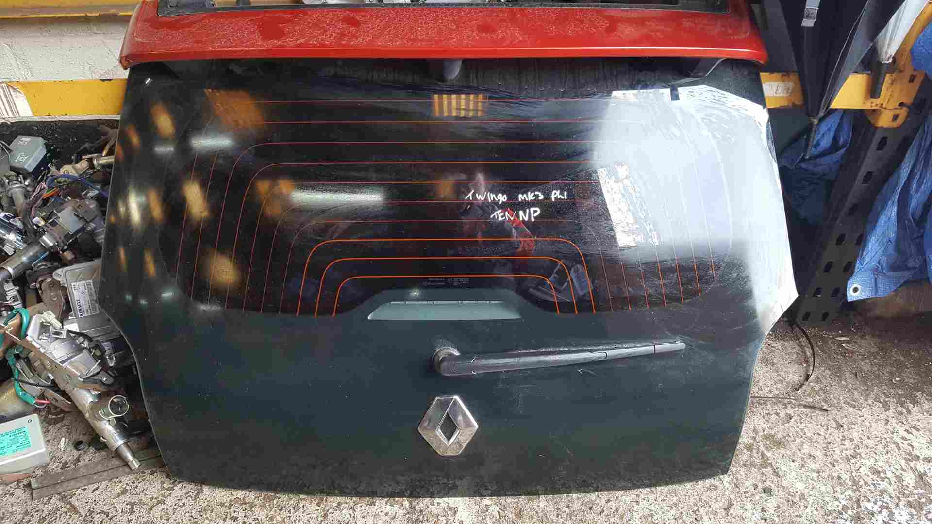 Thumb 2 Renault Twingo 2014-2017 Rear Tailgate Glass RED Spoiler Tennp