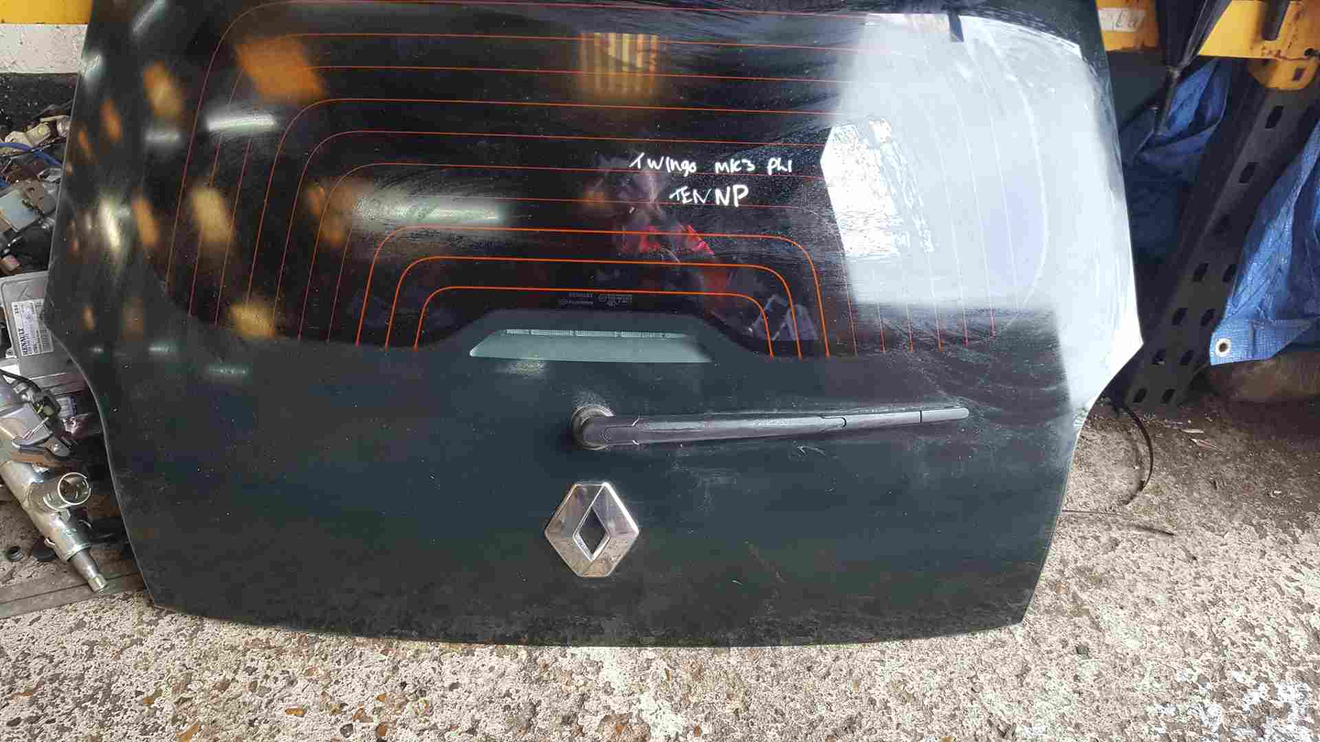 Thumb 5 Renault Twingo 2014-2017 Rear Tailgate Glass RED Spoiler Tennp
