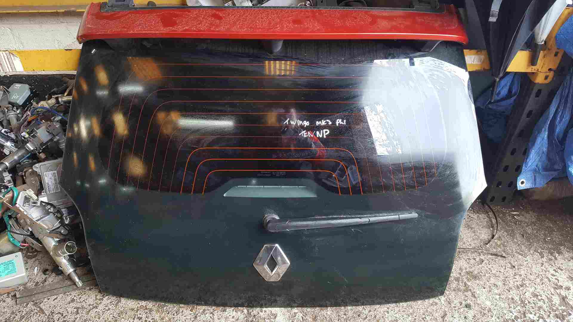 Renault Twingo 2014-2017 Rear Tailgate Glass RED Spoiler Tennp