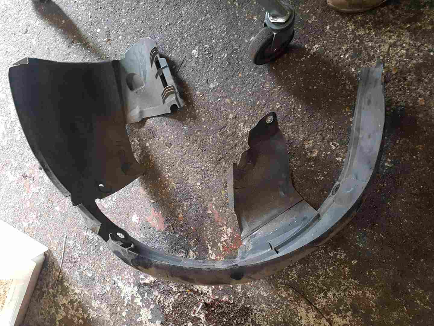 Thumb 3 Renault Twingo MK2 2007-2011 Drivers OSF Front Arch Liner Dirt Guard