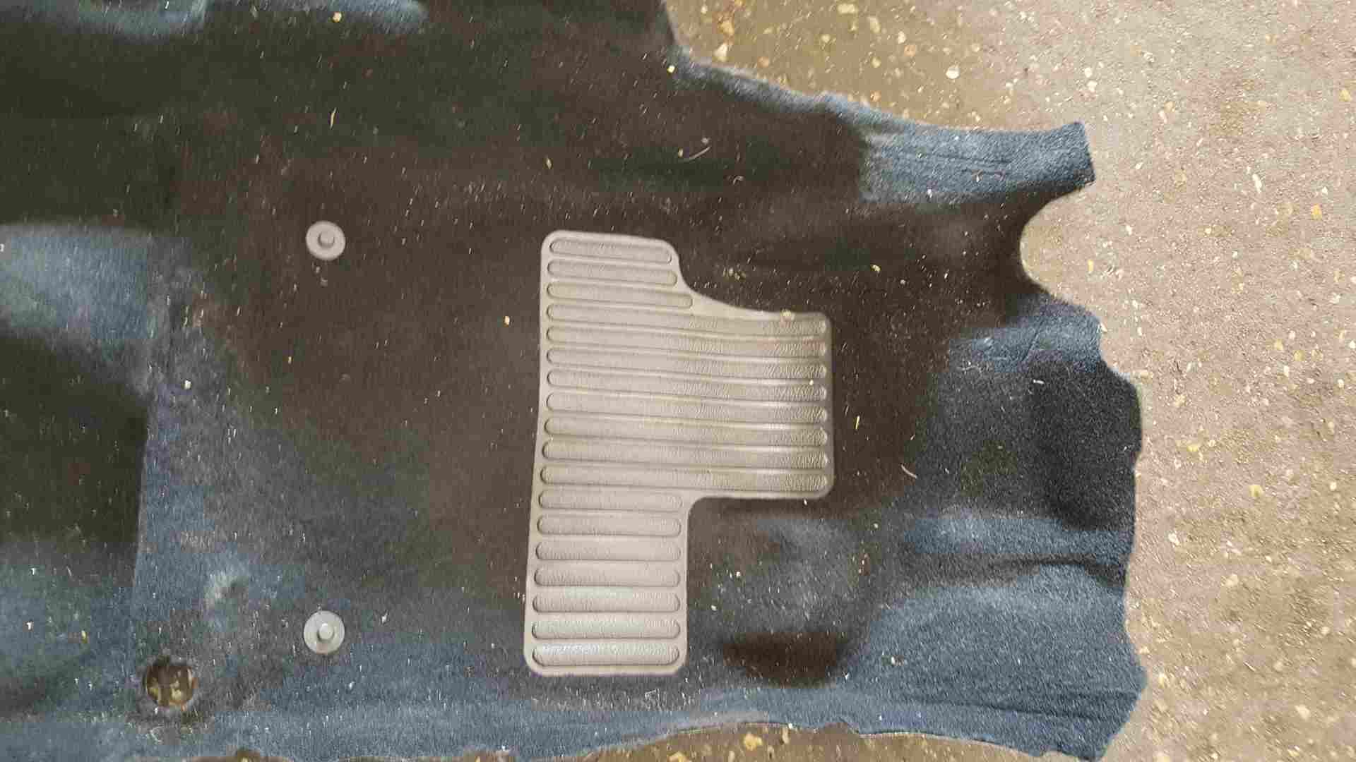 Thumb 4 Renault Twingo MK2 2011-2014 Complete Carpet 3 Door 749021218R