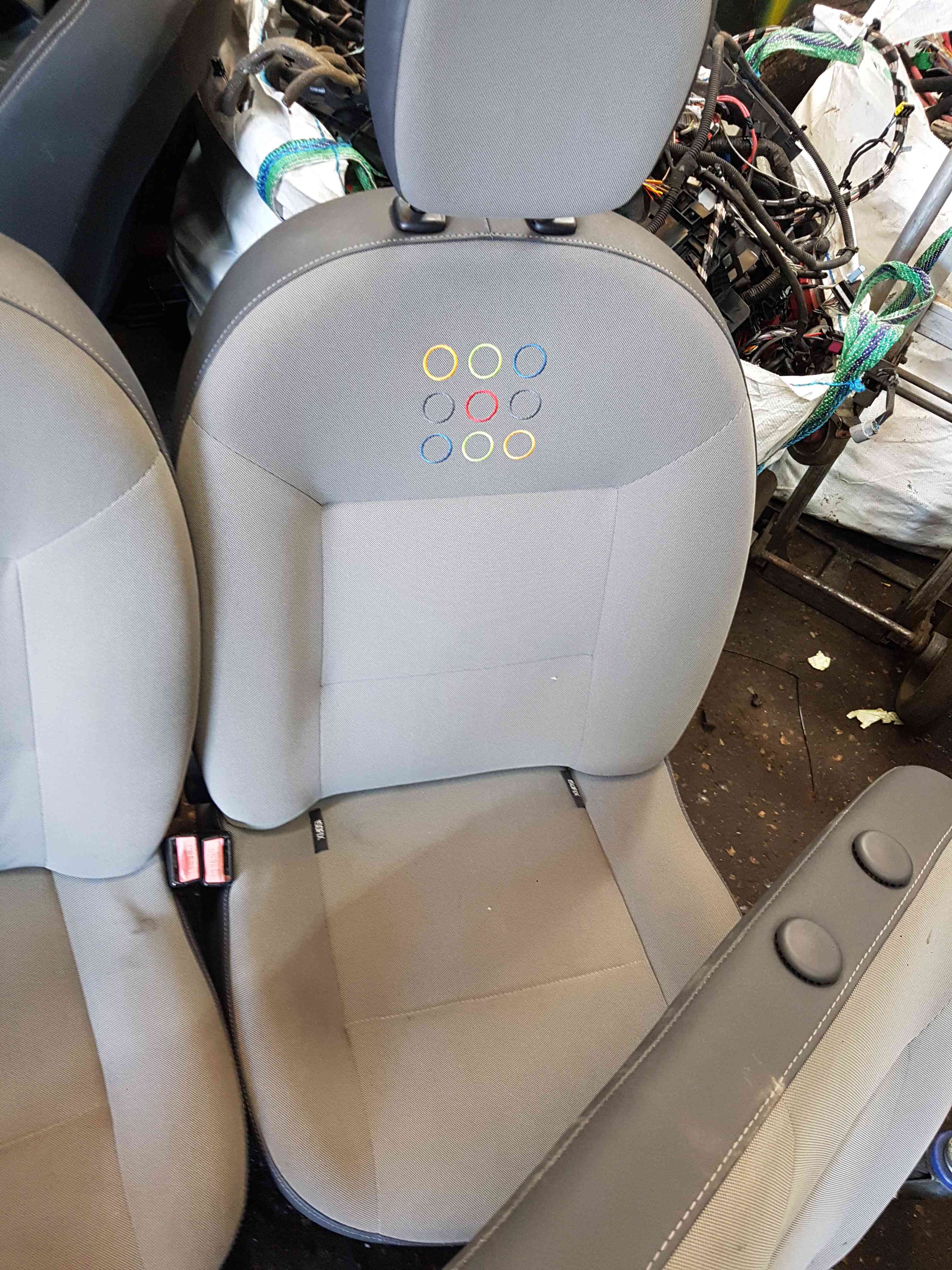Thumb 5 Renault Twingo MK2 2011-2014 Interior SET Chairs Seats Rear 3 Door