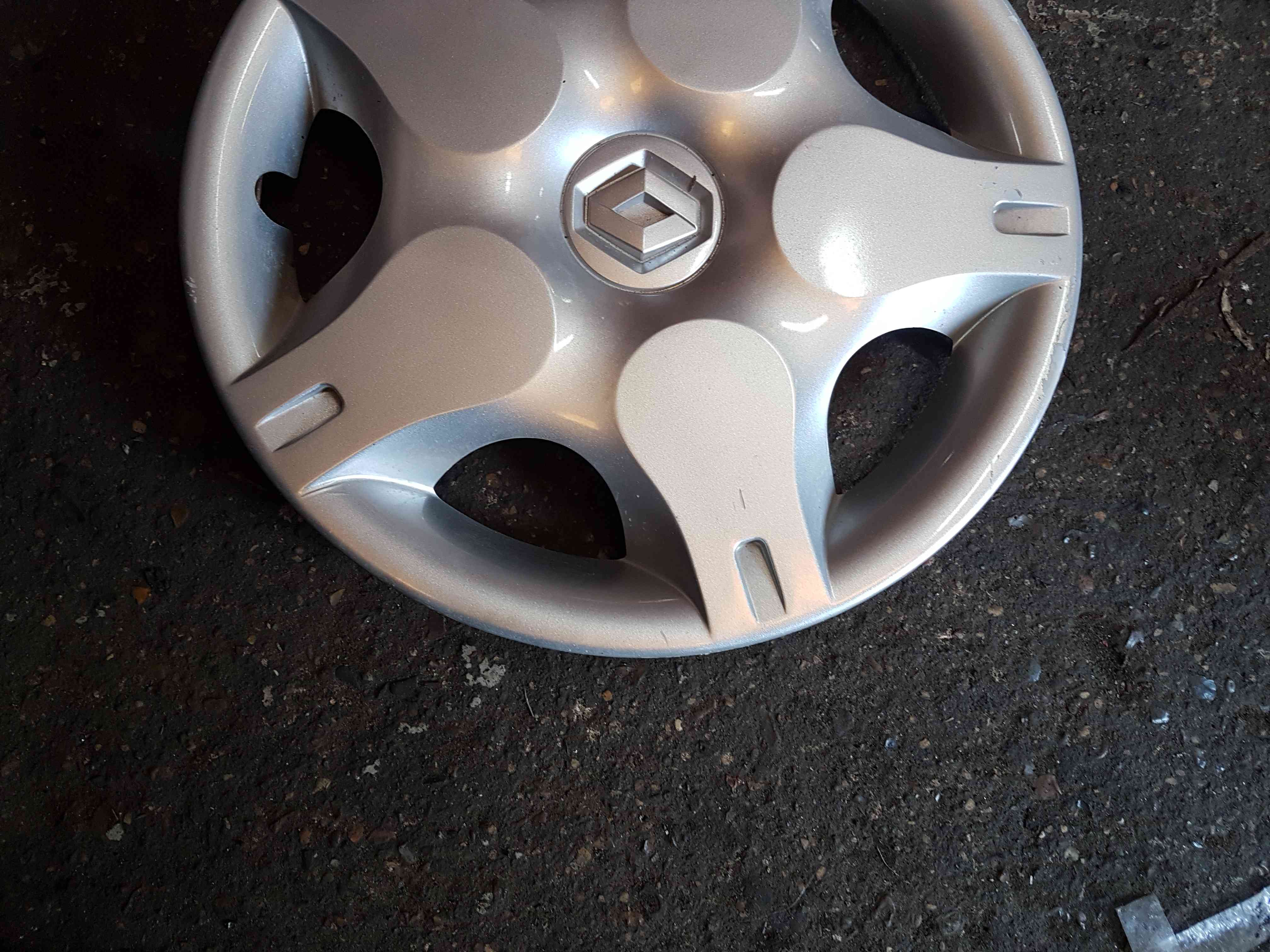 Thumb 7 Renault Twingo MK2 2011-2014 Steel Wheel HUB Cap Trim Cover 8200463064