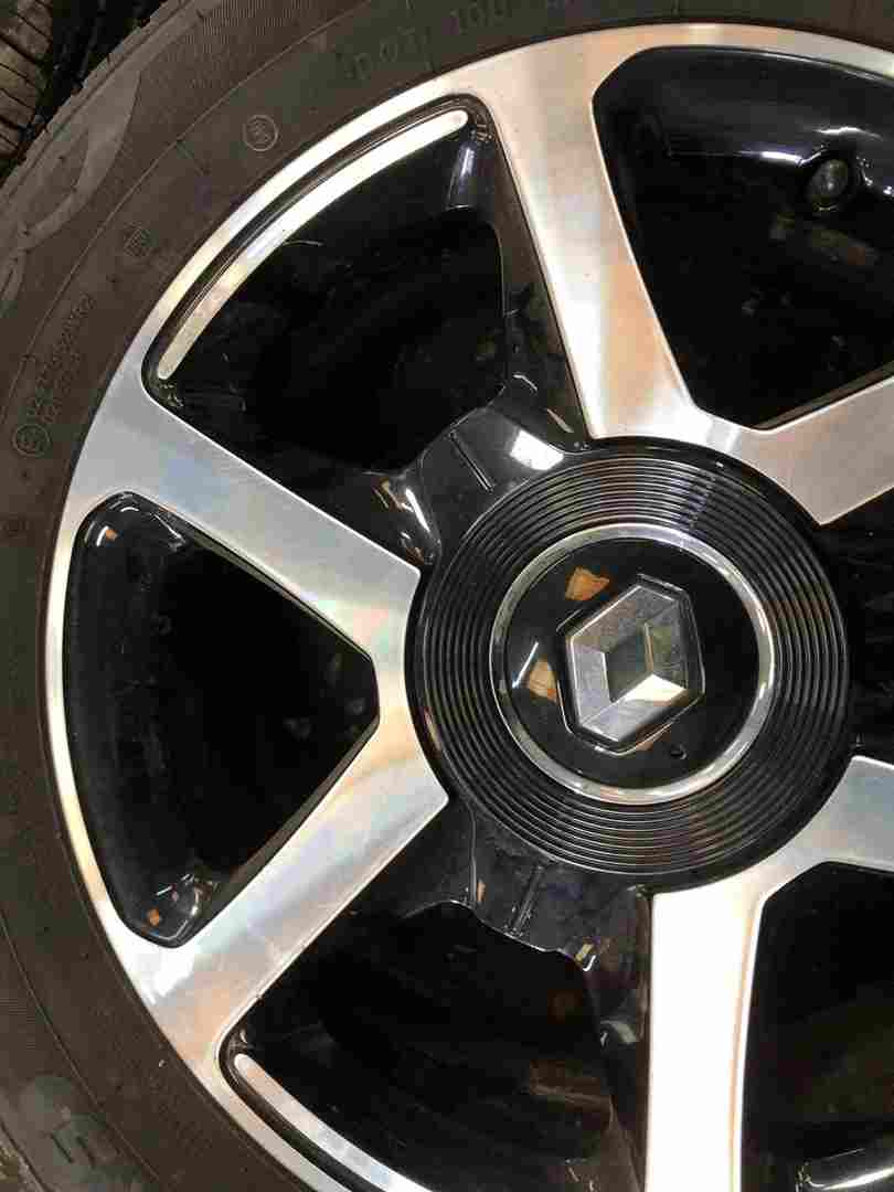 Thumb 4 Renault Twingo MK3 2014-2017 Alloy Wheel 15 Inch 403000684R 165 65 15 5mm 4/5