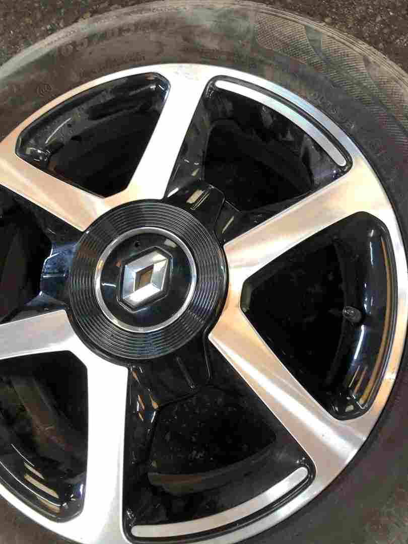 Thumb 6 Renault Twingo MK3 2014-2017 Alloy Wheel 15 Inch 403000684R 165 65 15 5mm 4/5