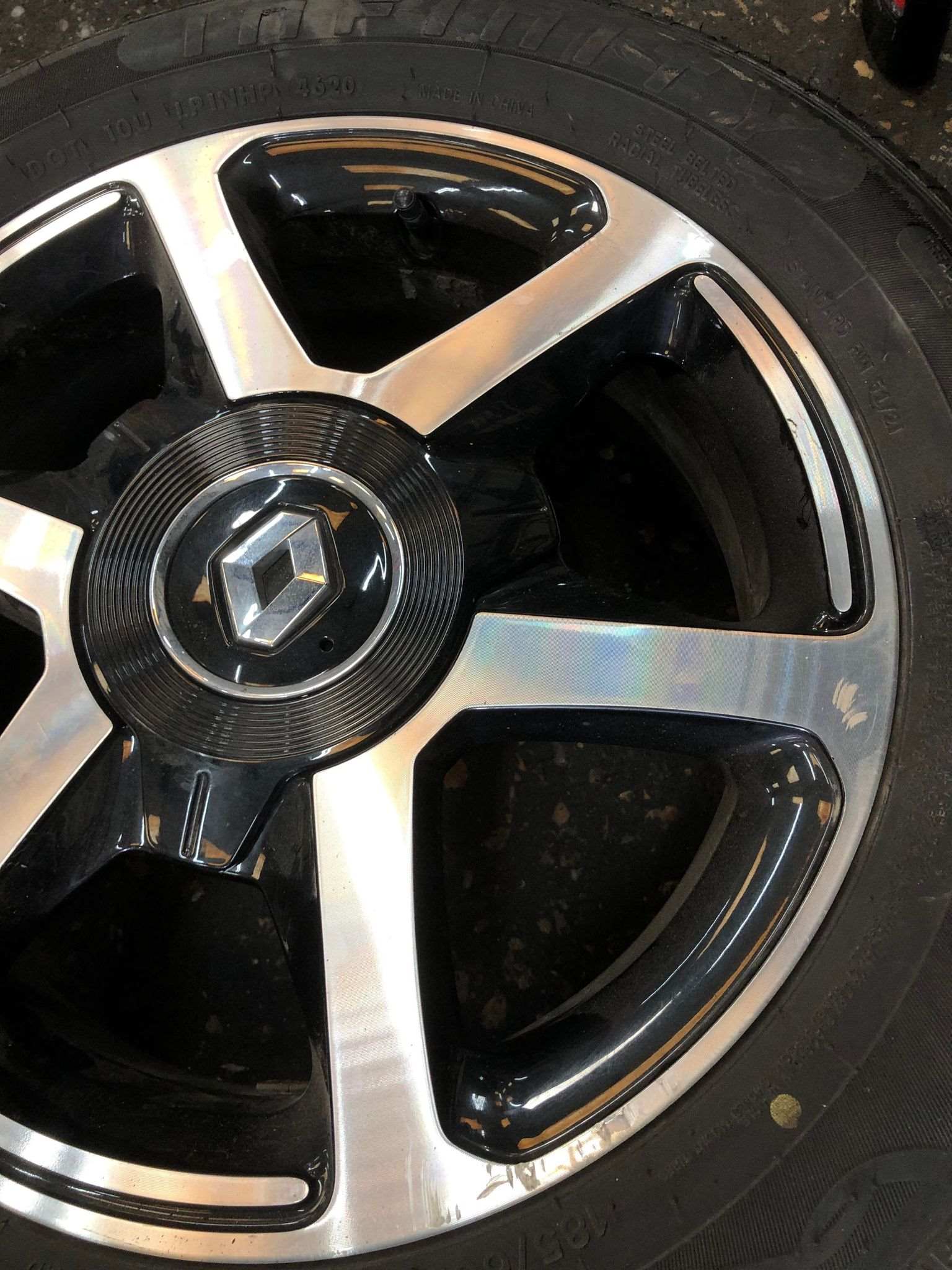 Renault Twingo MK3 2014-2017 Alloy Wheel 15 Inch 403000684R 165 65 15 5mm 4/5