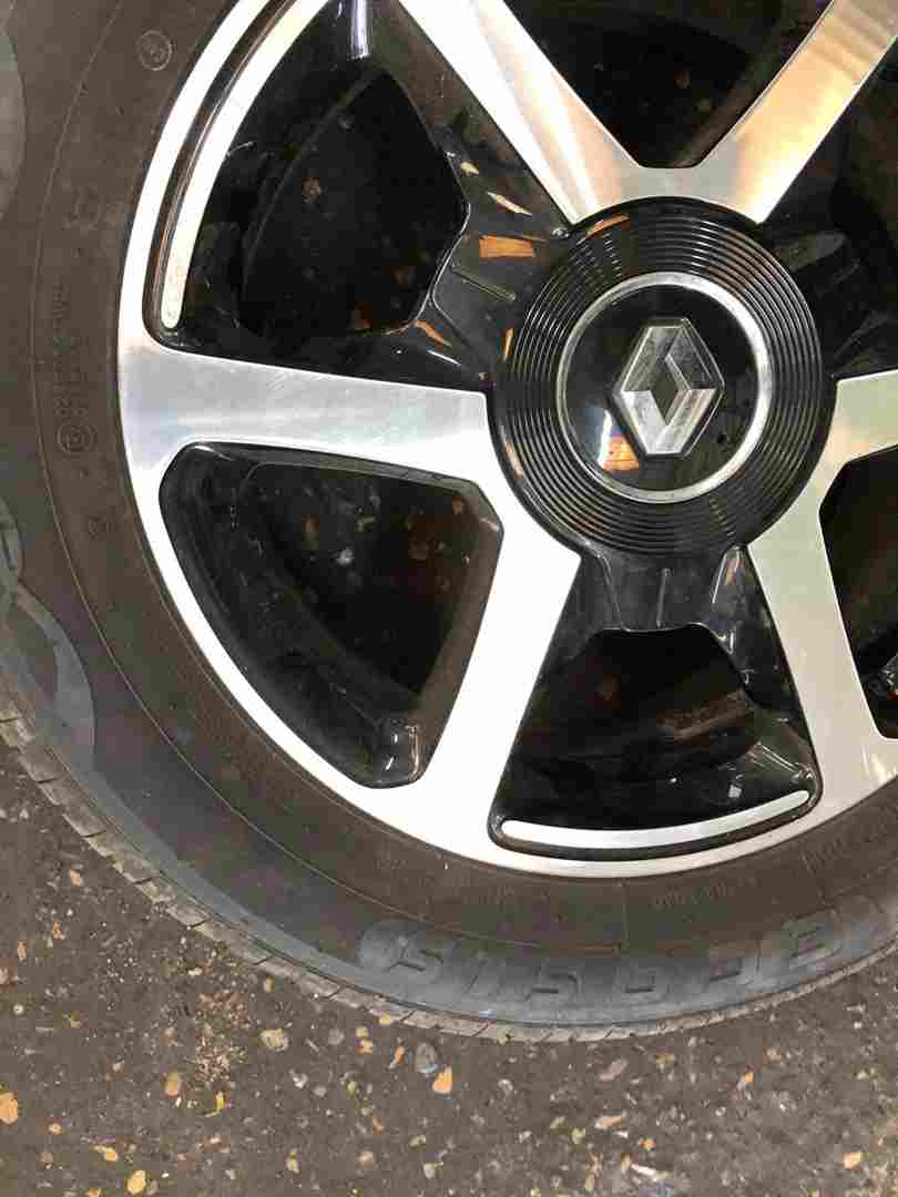 Thumb 3 Renault Twingo MK3 2014-2017 Alloy Wheel 15 Inch 403000684R 165 65 15 5mm 4/5