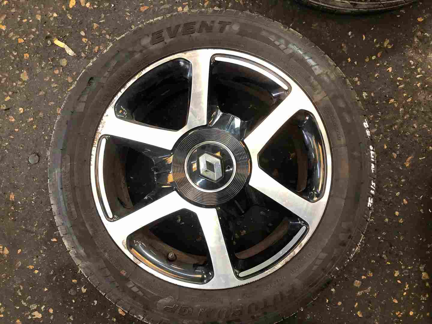 Renault Twingo MK3 2014-2017 Alloy Wheel 15 Inch 403000684R 165 65 15 7mm 3/5