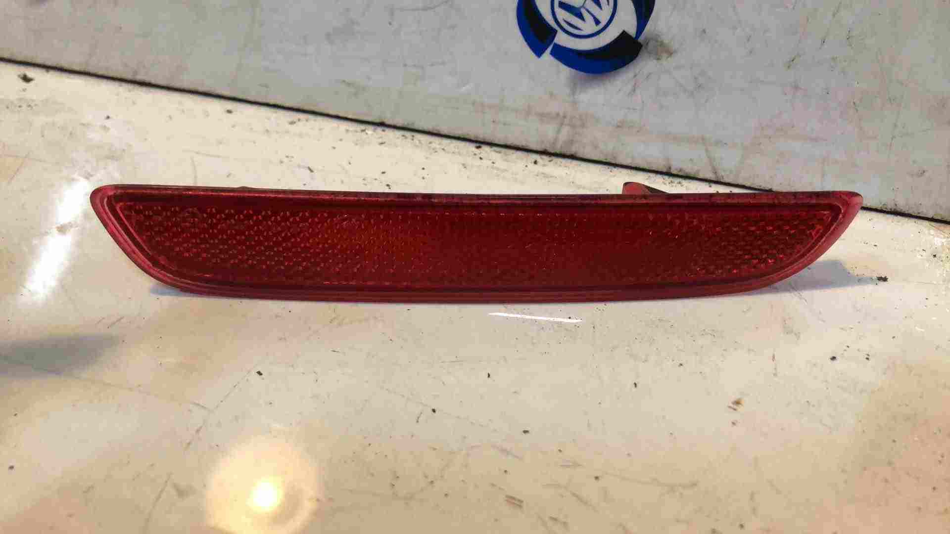 Renault Twingo MK3 2014-2017 Drivers OSR Rear Bumper Reflector Light