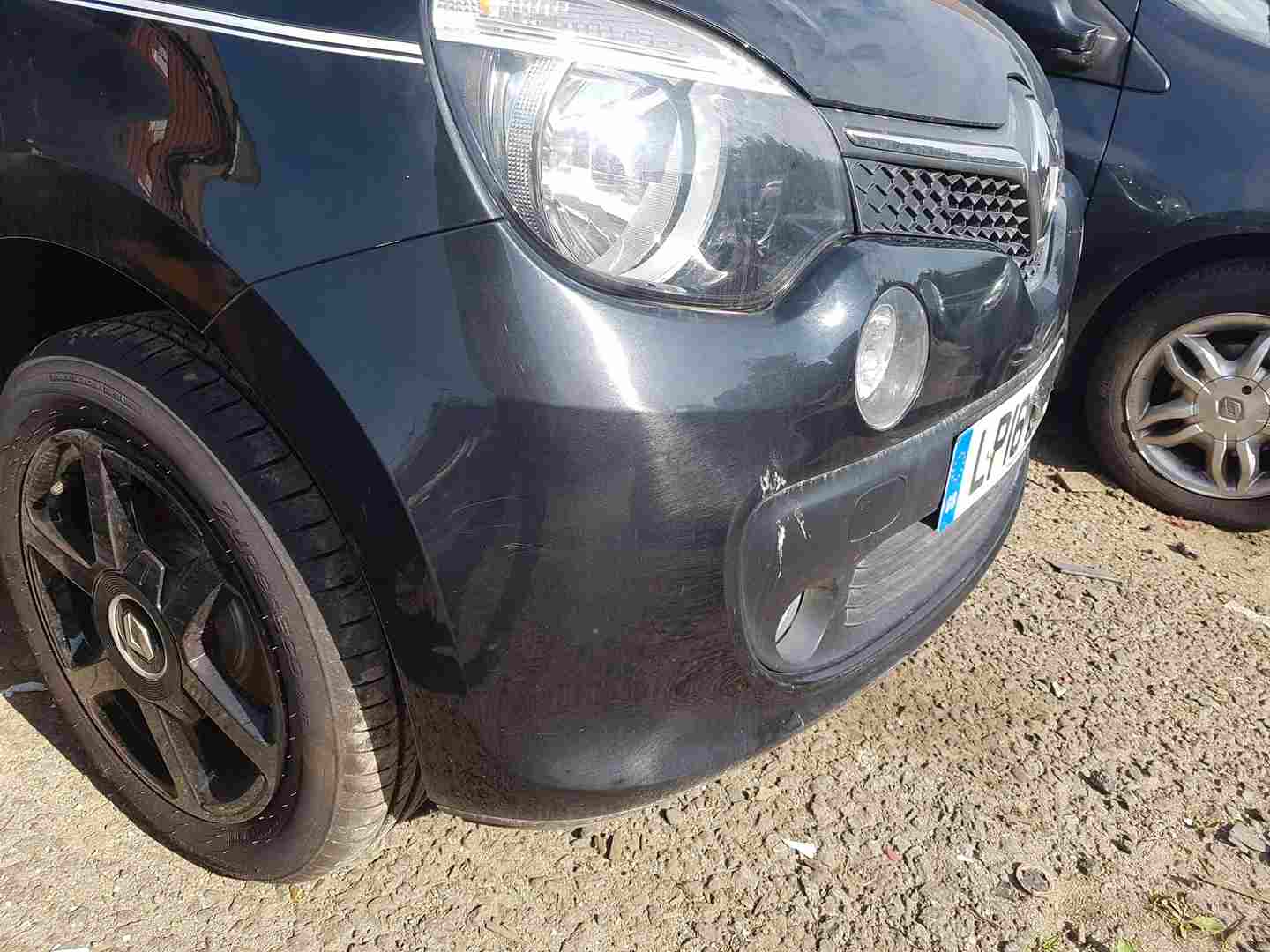 Thumb 3 Renault Twingo MK3 2014-2017 Front Bumper Black Tegne   Bumper Lights