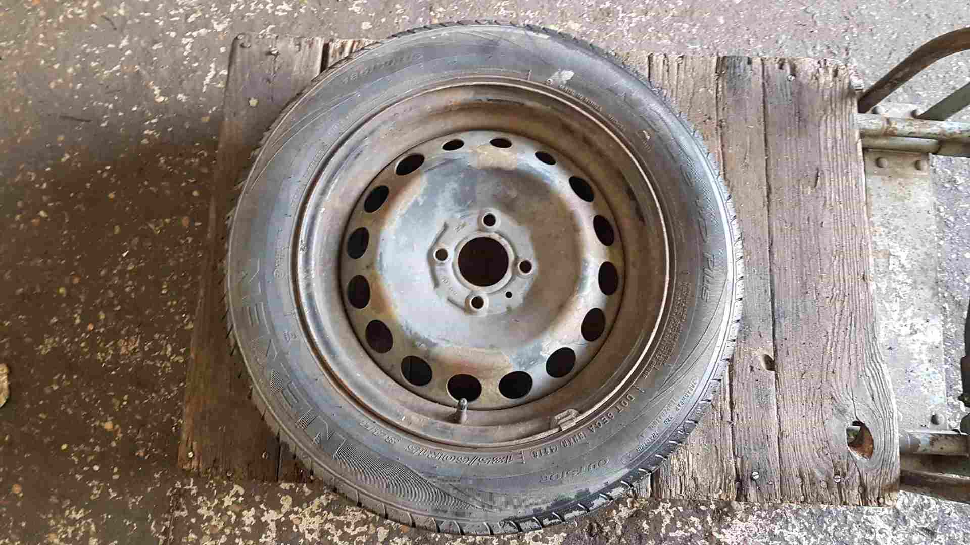 Thumb 2 Renault Twingo MK3 2014-2017 Steel Wheel RIM + Tyre 185 60 15 6Mm Tread 4/5