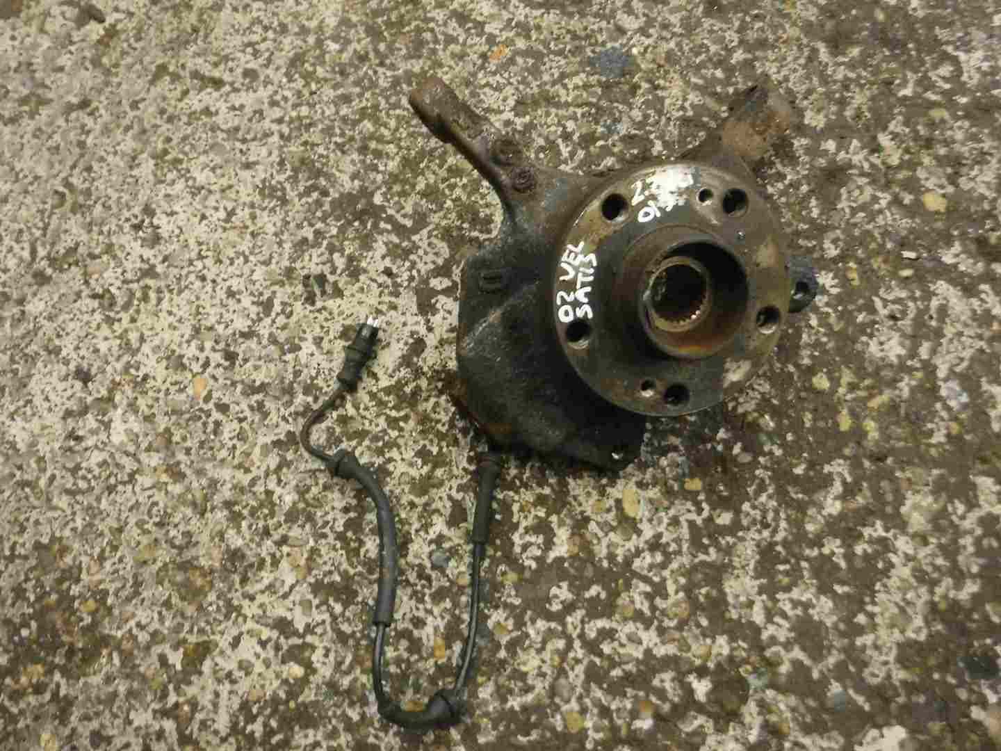 Renault Vel Satis 2002-2005 2.2 dCi Drivers OSF Front Wheel Hub + ABS Sensor