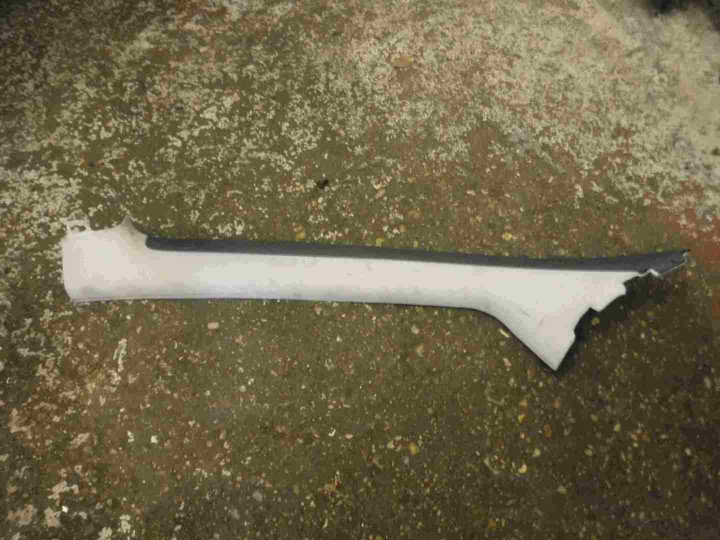 Renault Vel Satis 2002-2005 Drivers OS A Pillar Trim
