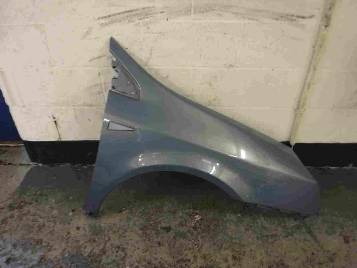 Renault Vel Satis 2002-2005 Drivers OS Wing Blue Purple TED47