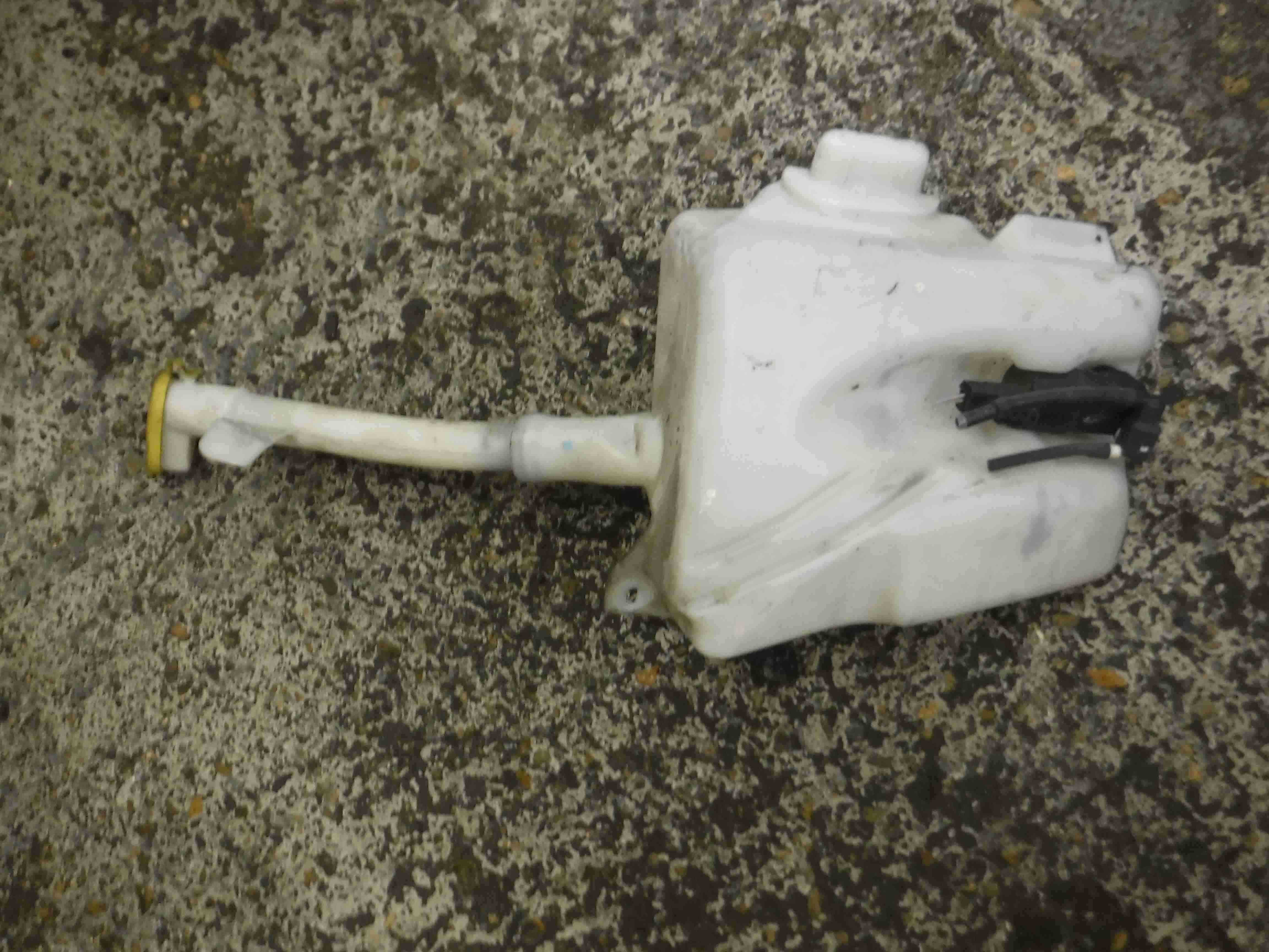 Renault Vel Satis 2002-2005 Windscreen Washer Pump Bottle