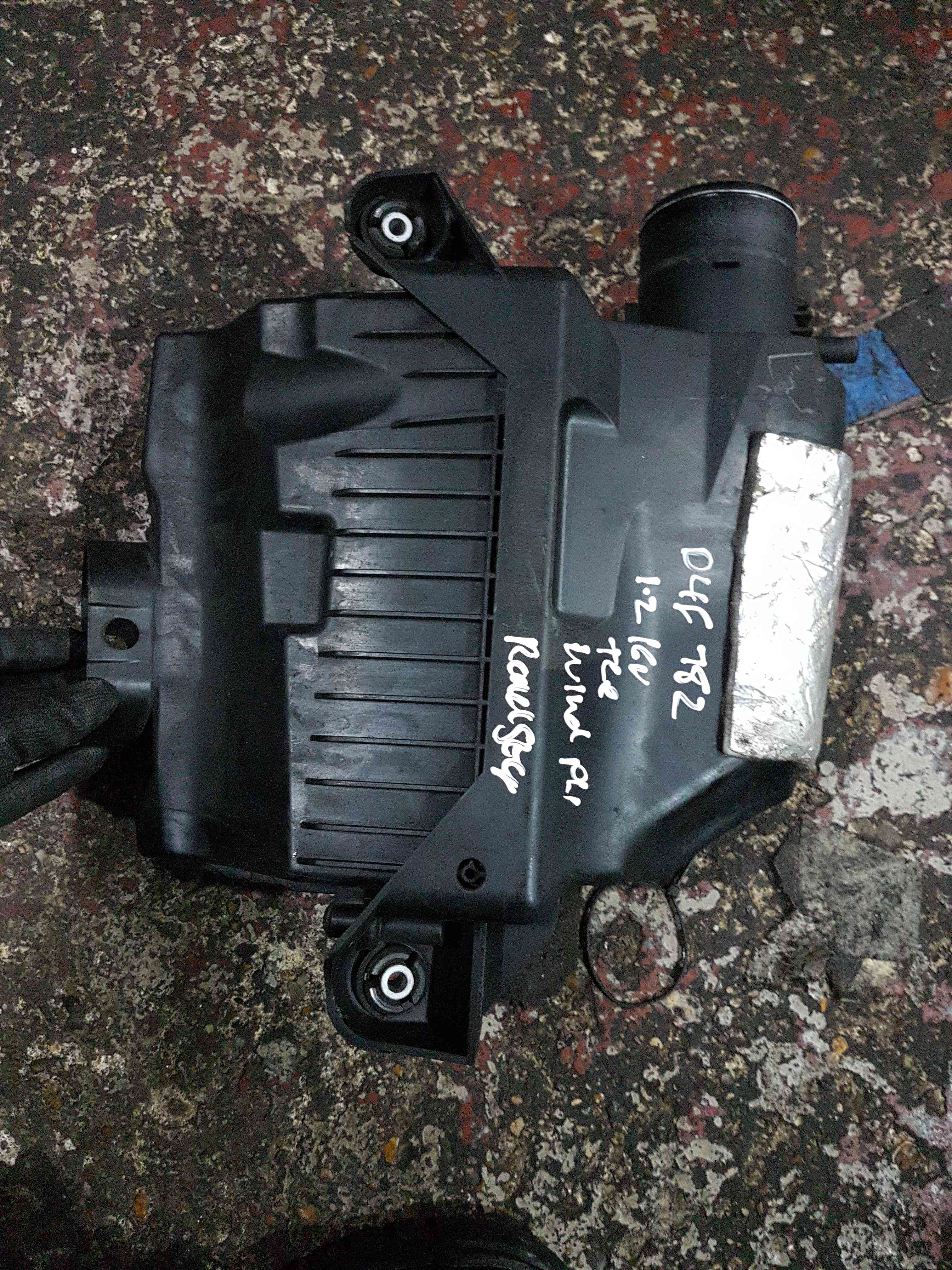 Thumb 4 Renault Wind 2010-2013 1.2 TCE Airbox Filter Housing D4F782