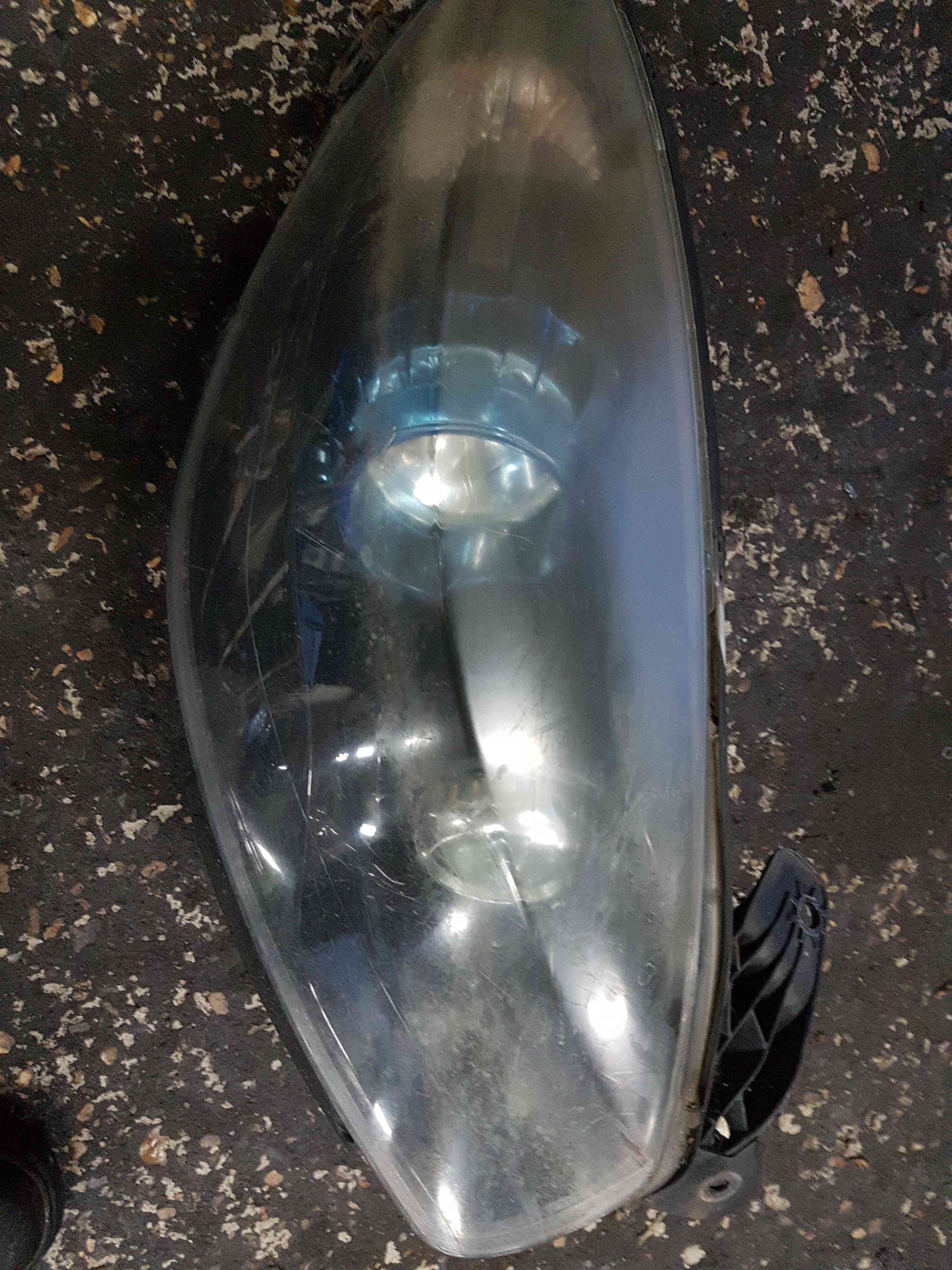 Thumb 5 Renault Wind 2010-2013 Drivers OSF Headlight Broken Bracket 260100064R