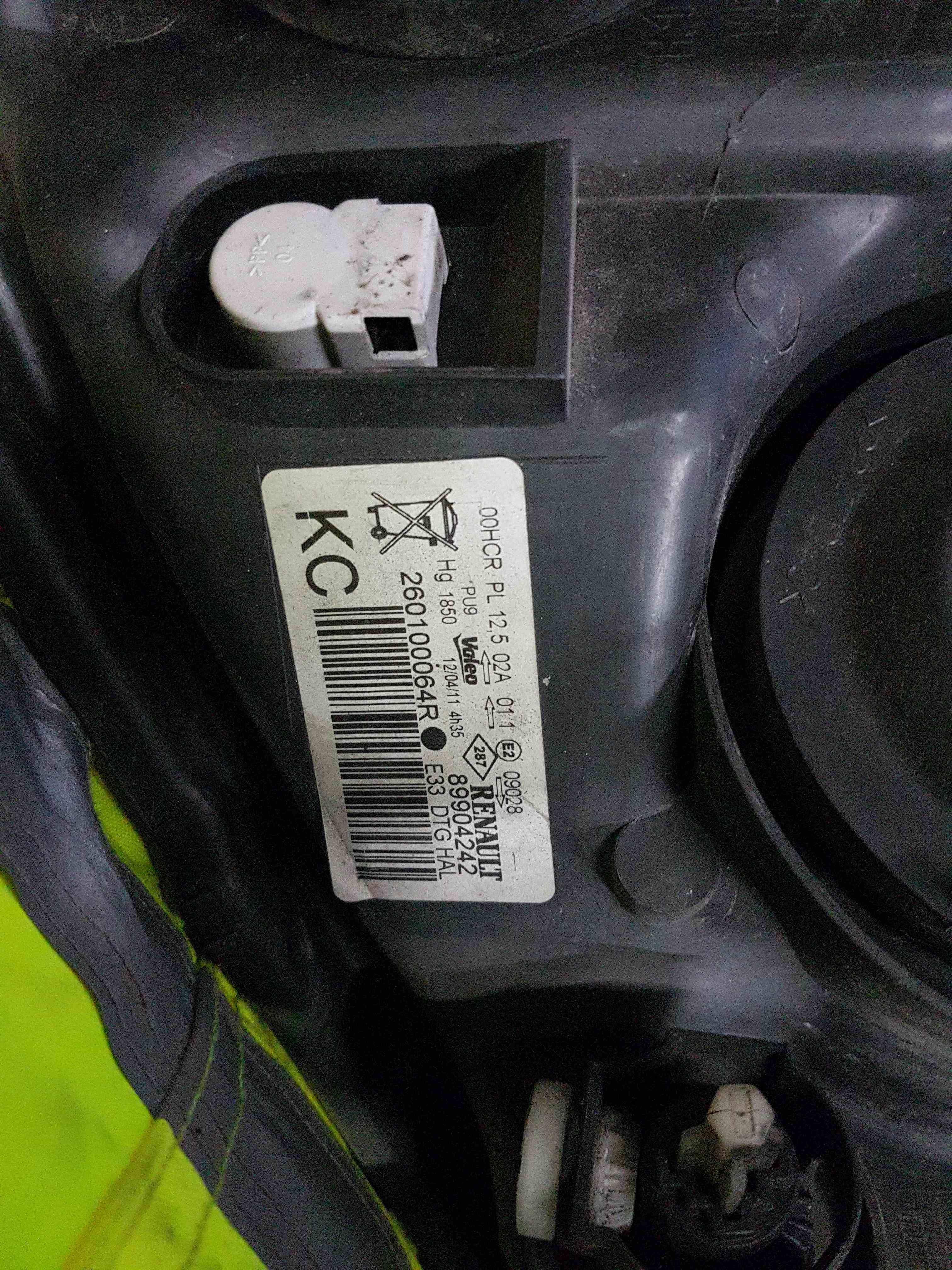 Thumb 9 Renault Wind 2010-2013 Drivers OSF Headlight Broken Bracket 260100064R