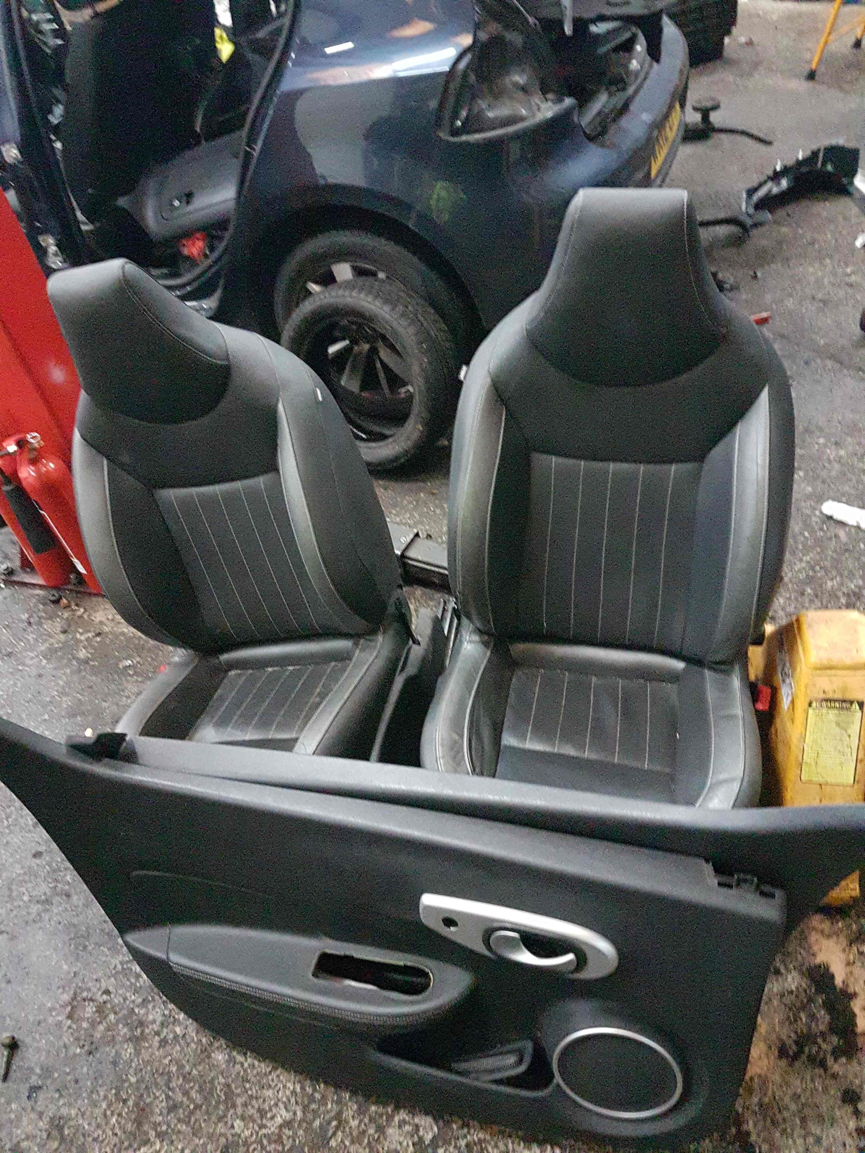 Thumb 2 Renault Wind 2010-2013 Drivers Passenger NSF Osf Front Seats Chair Leather 