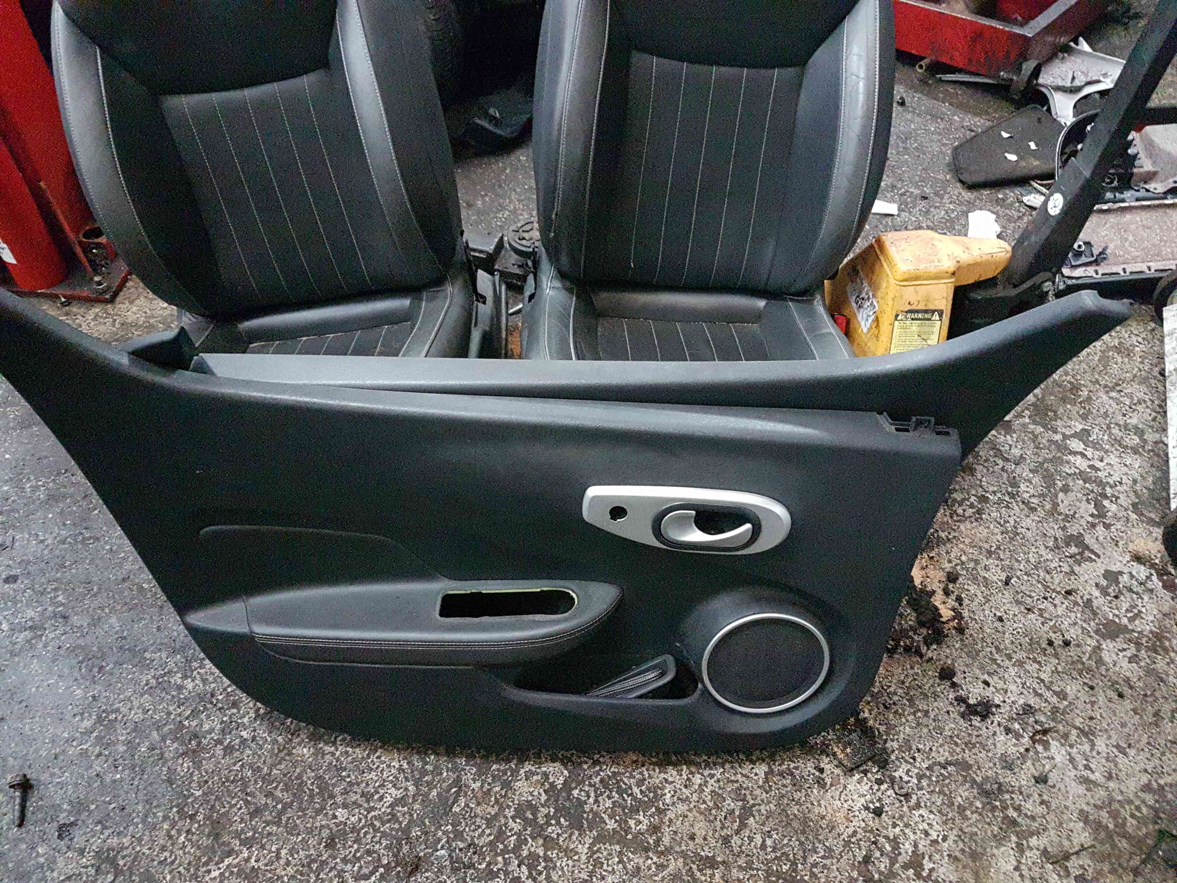 Thumb 8 Renault Wind 2010-2013 Drivers Passenger NSF Osf Front Seats Chair Leather 