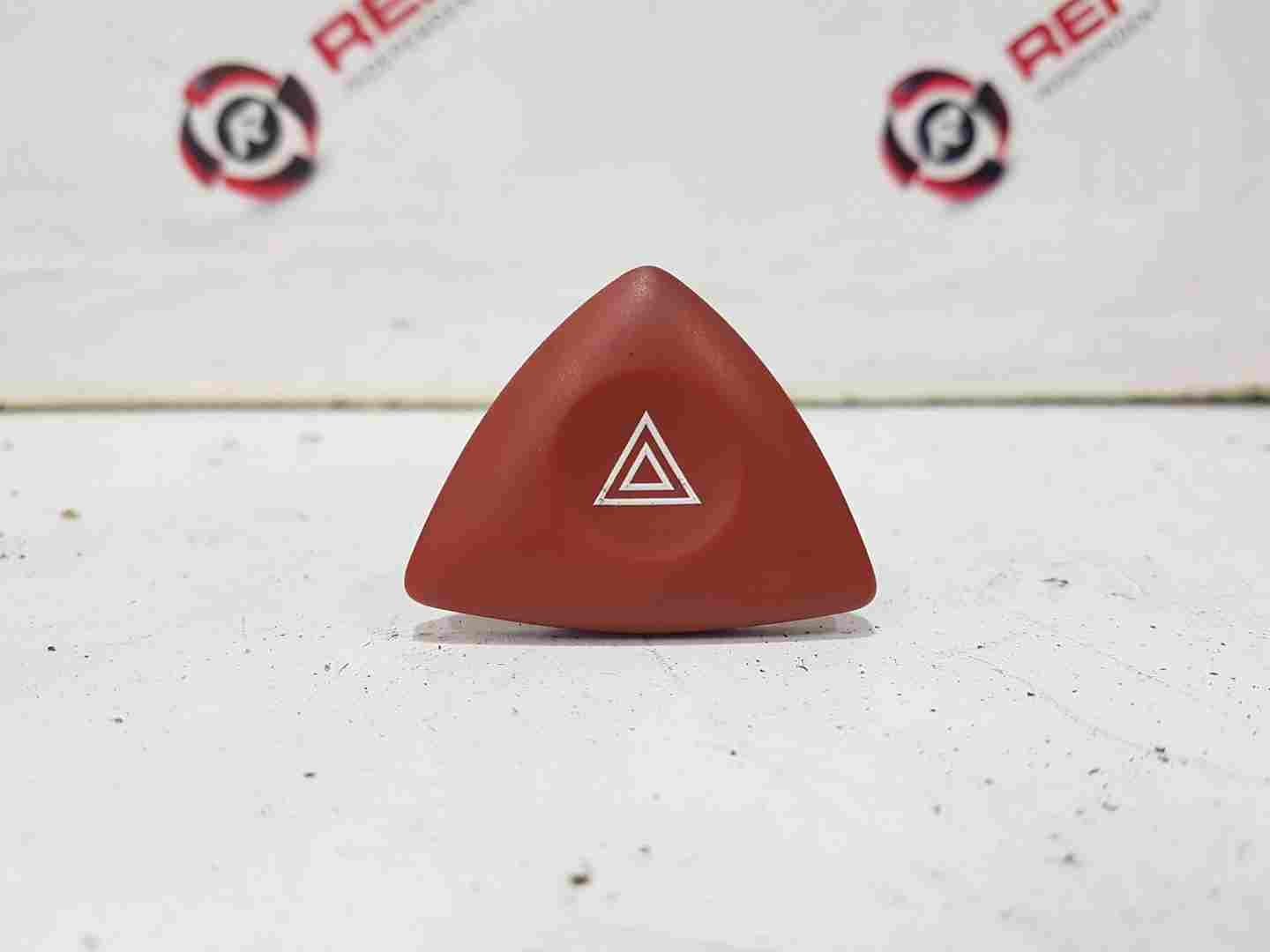 Renault Wind 2010-2013 Hazard Warning Switch 252905617R
