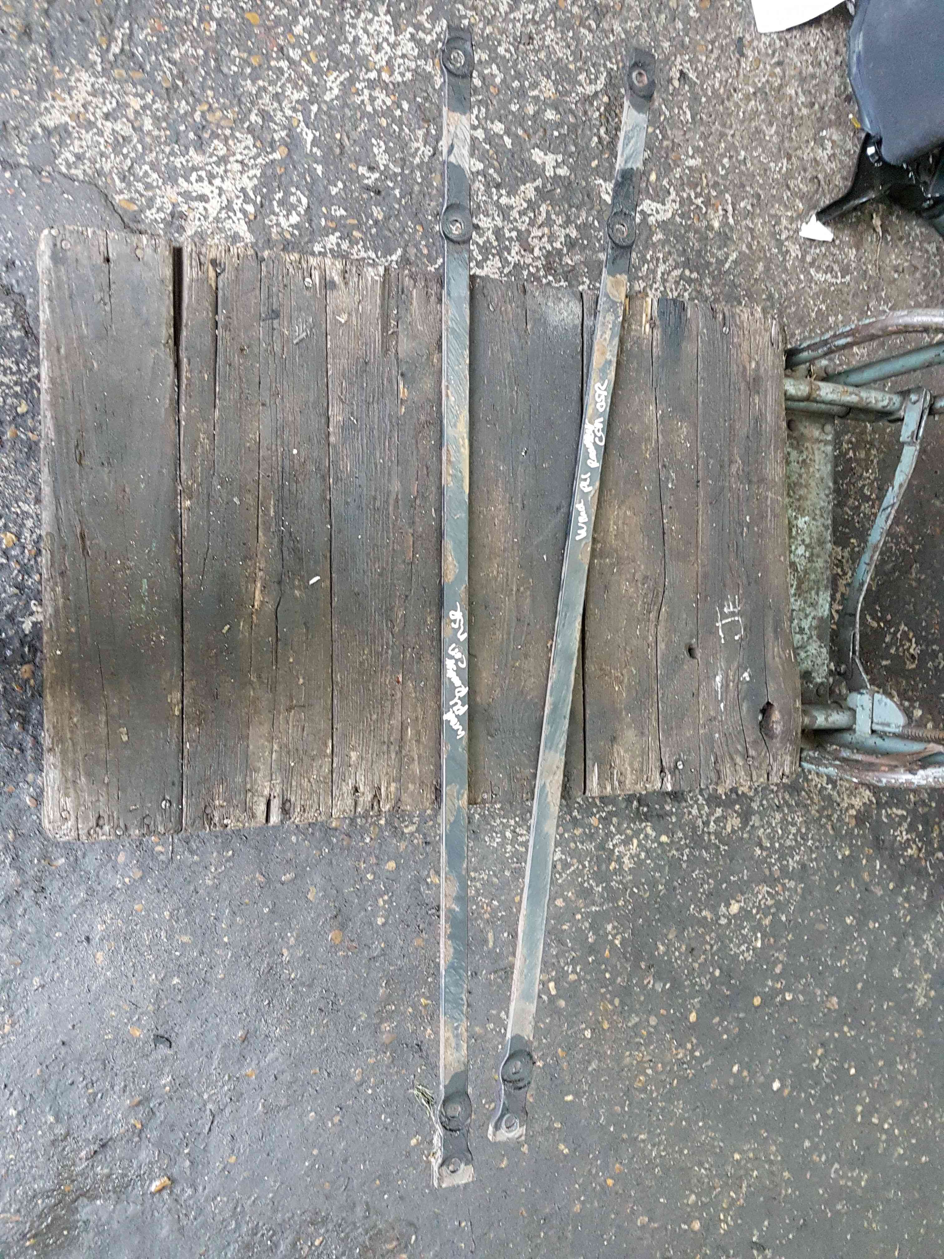 Thumb 2 Renault Wind 2010-2013 Reinforcement Bars Pair