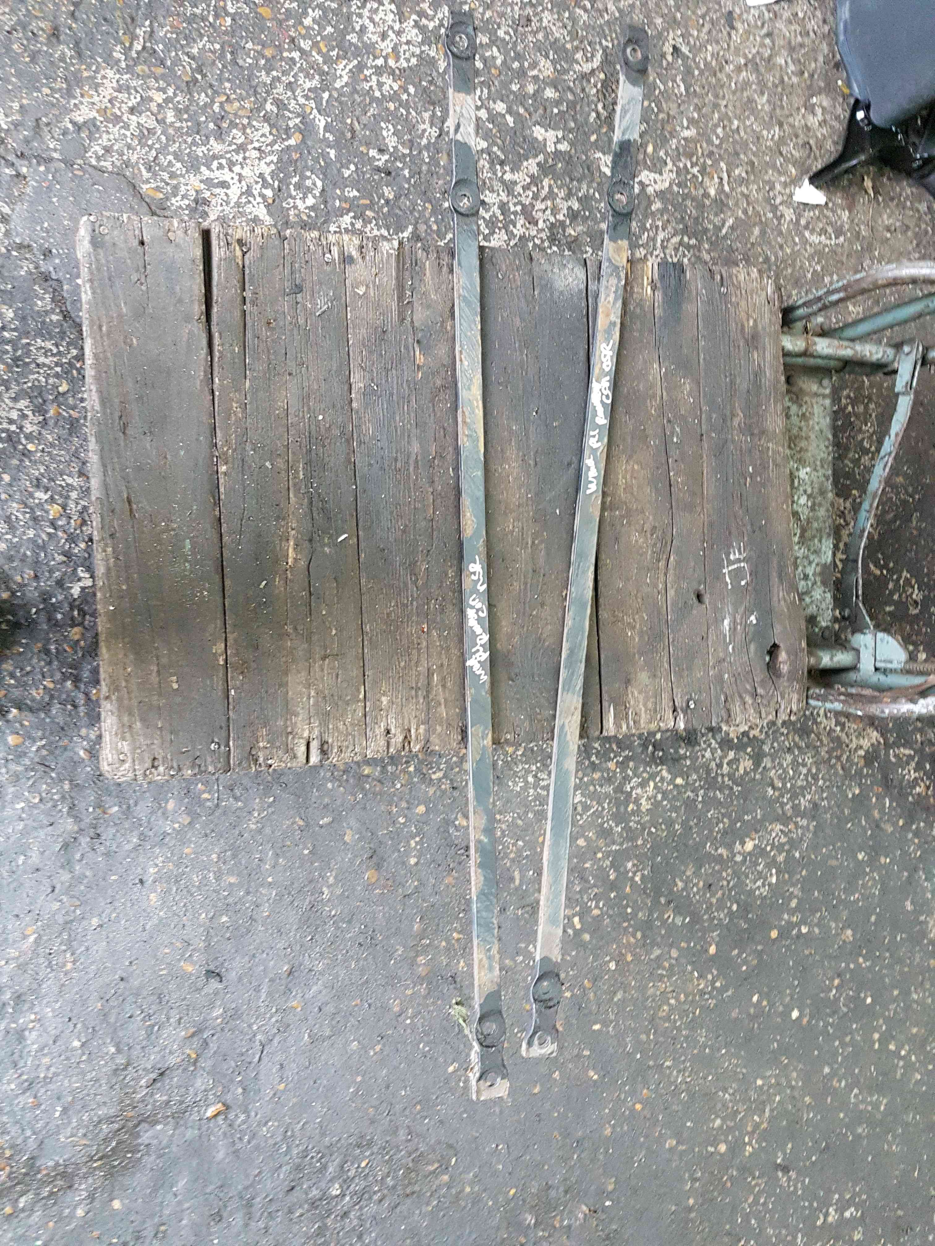 Thumb 4 Renault Wind 2010-2013 Reinforcement Bars Pair