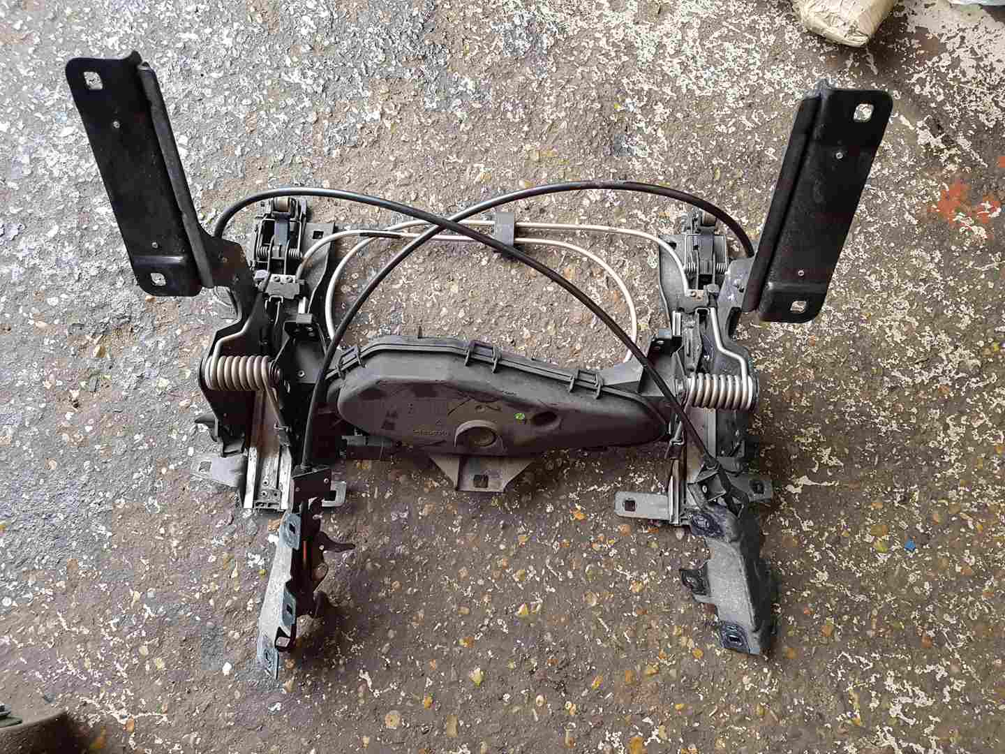 Renault Wind 2010-2013 TOP Hinge Roof Mechanism 970900002R