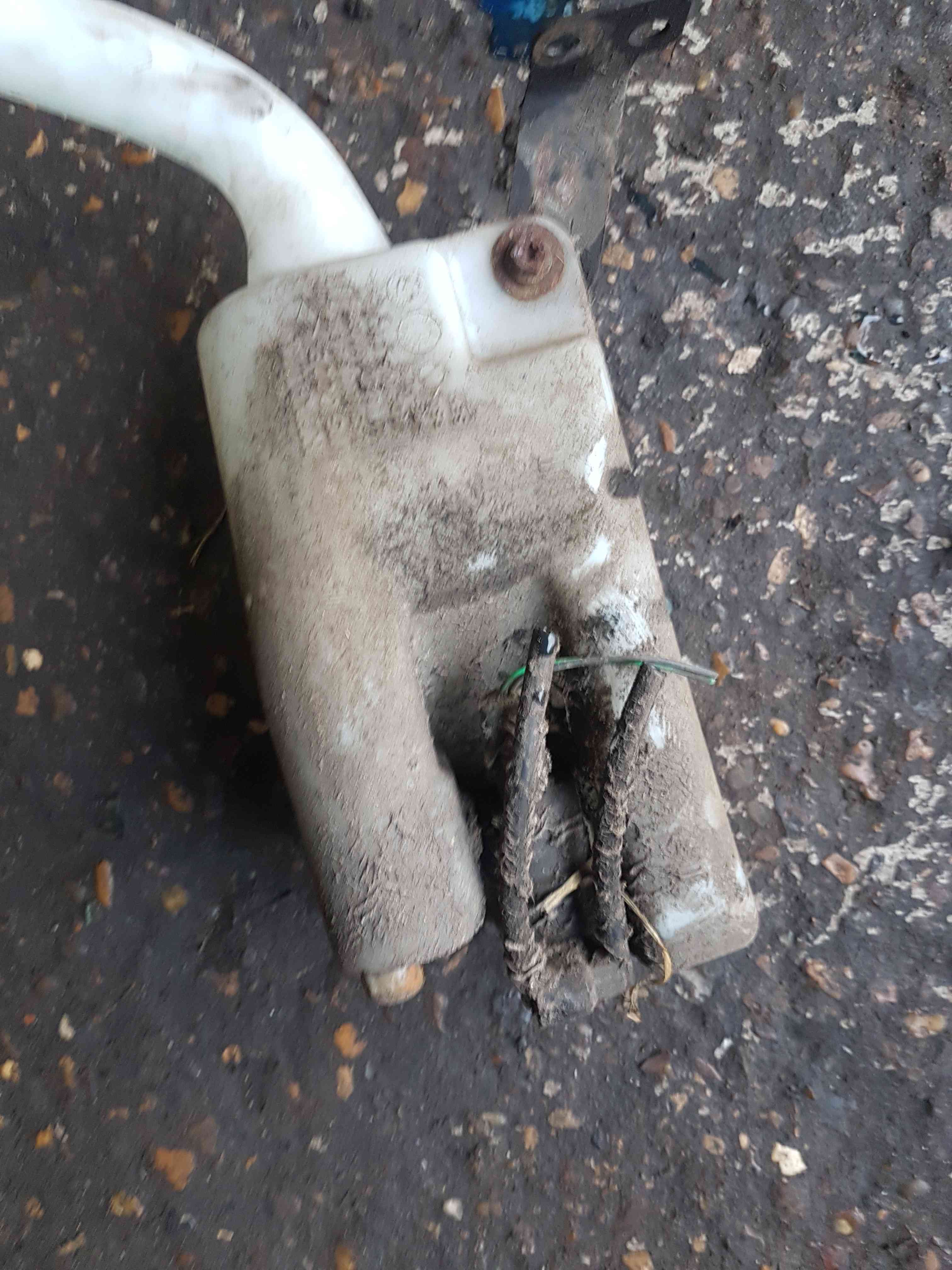 Thumb 2 Renault Wind 2010-2013 Washer Bottle AND Pump