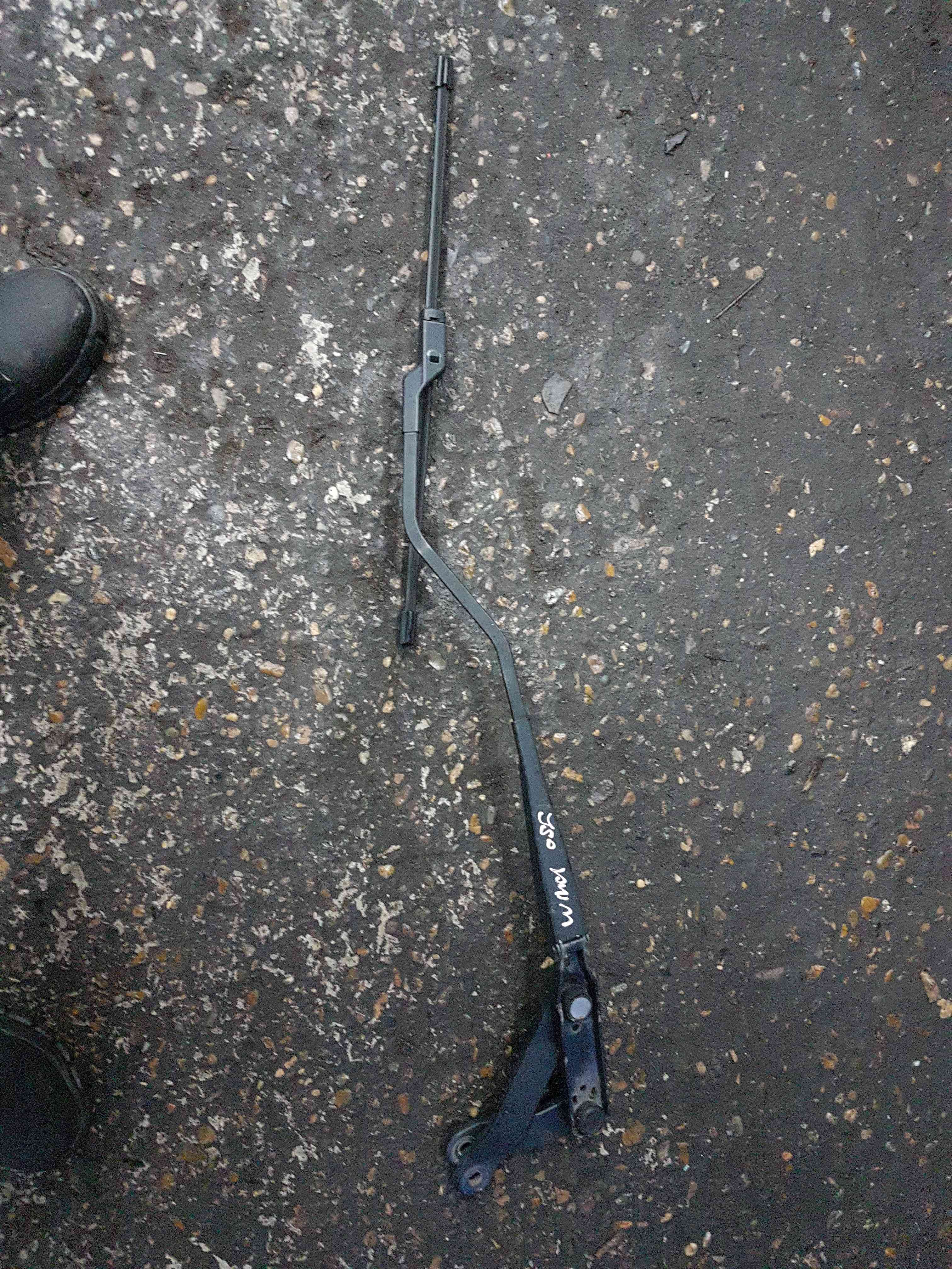 Thumb 3 Renault Wind MK1 2010-2013 Drivers OSF Front Windscreen Wiper ARM  288806154R