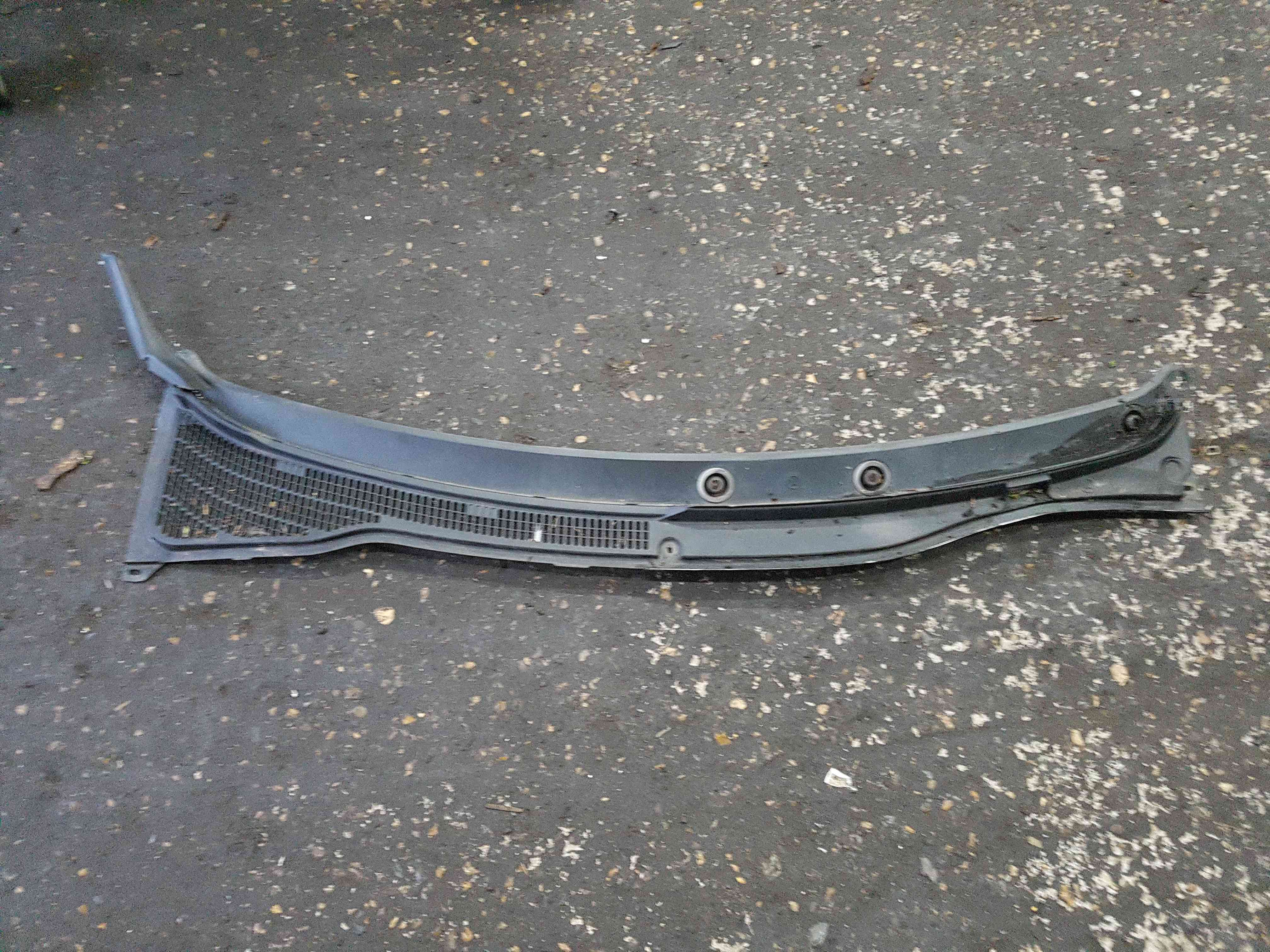 Thumb 2 Renault Wind MK1 2010-2013 Front Windscreen Scuttle Panel 8200637096