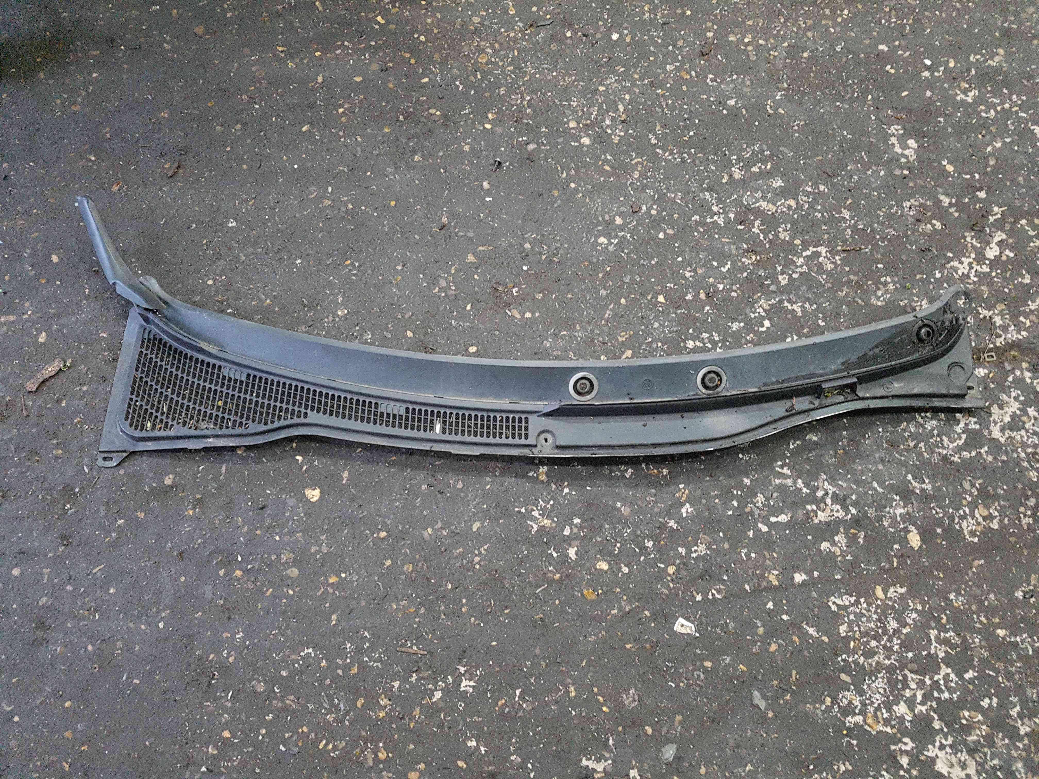 Thumb 3 Renault Wind MK1 2010-2013 Front Windscreen Scuttle Panel 8200637096