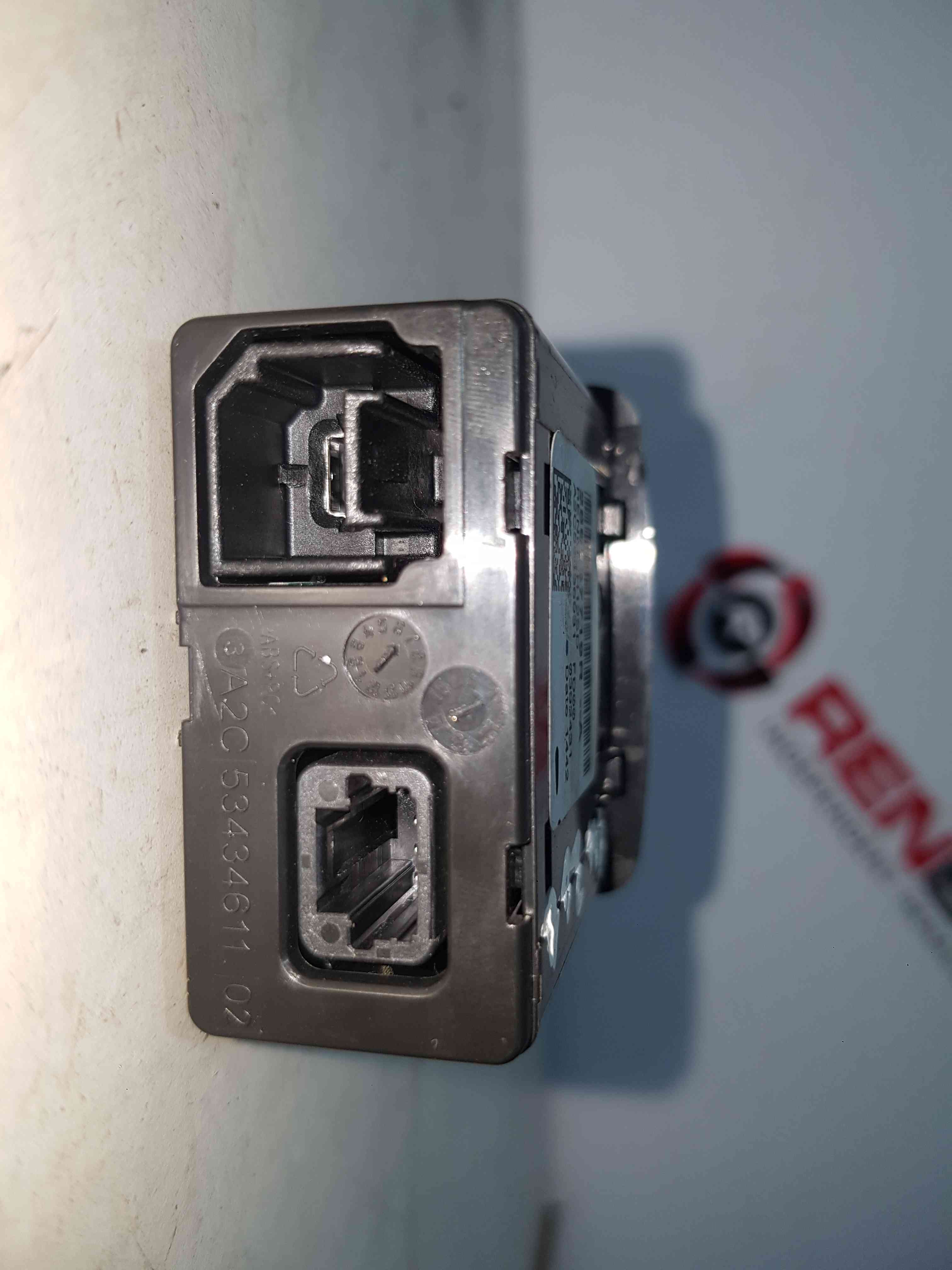 Thumb 4 Renault ZOE 2012-2016 AUX Usb Sd Card Connection Reader 280237719R MARKS NO CARD