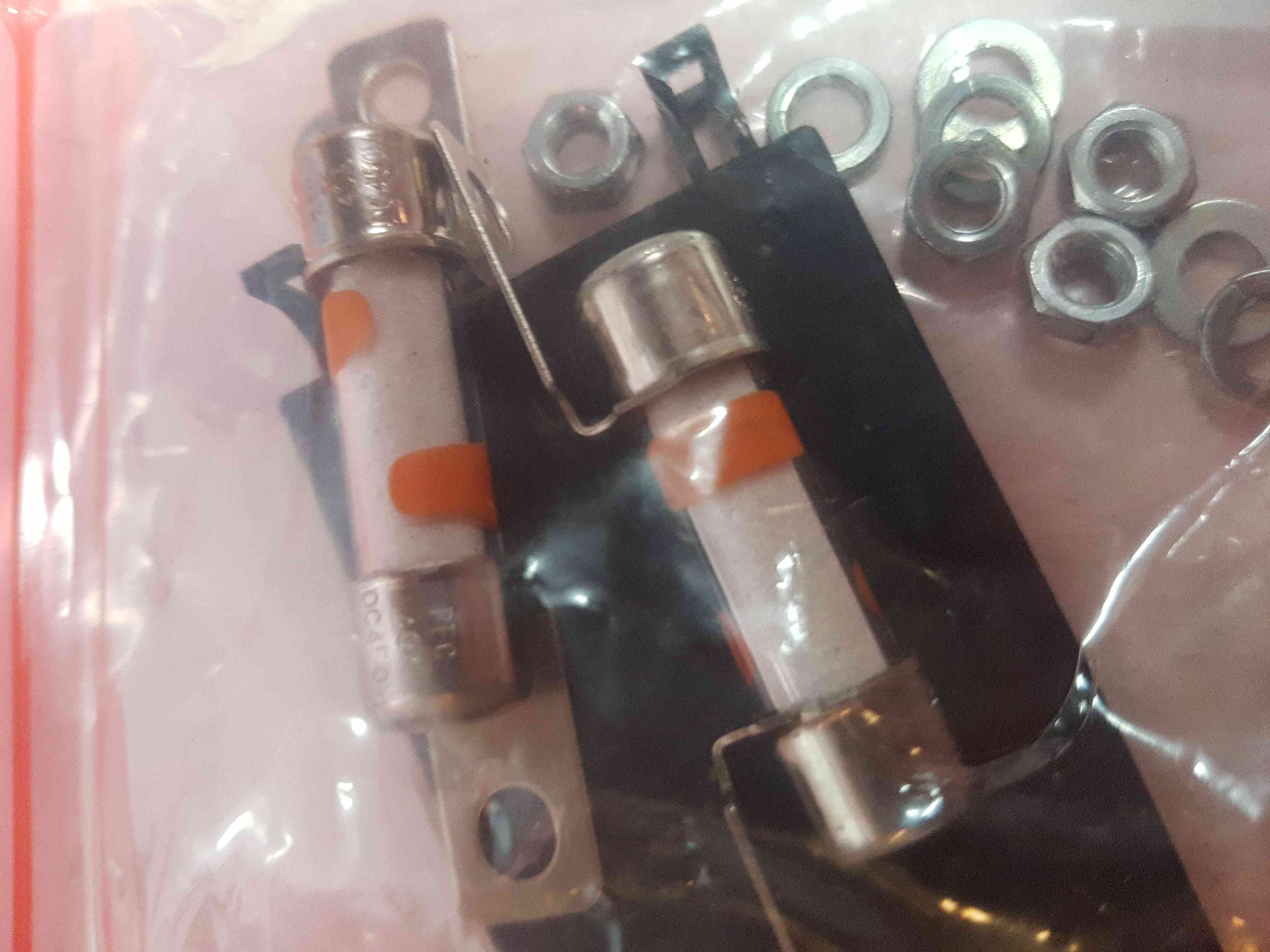 Thumb 3 Renault ZOE 2012-2016 Aircon Pump Compressor fuses NEW unopend