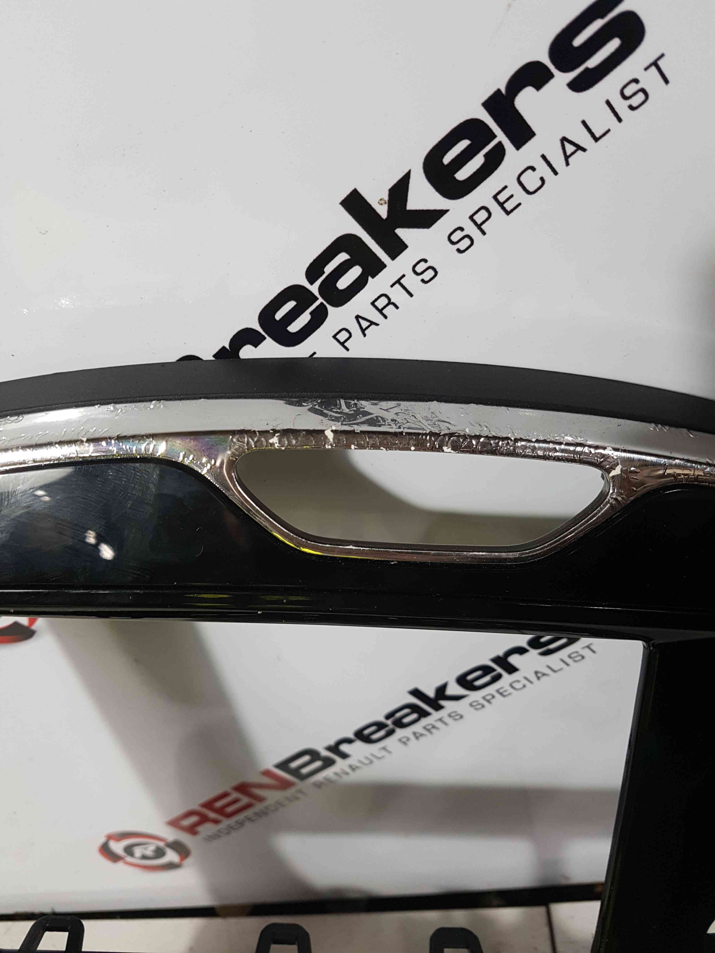 Thumb 3 Renault ZOE 2012-2016 Centre Surround Gloss Black FLAKED