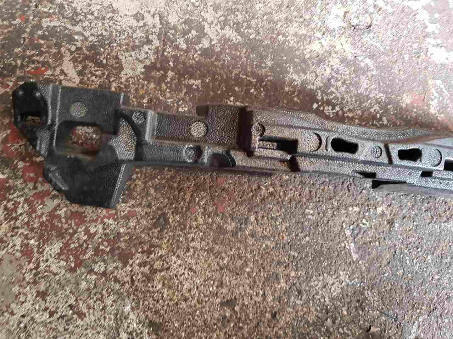 Thumb 2 Renault ZOE 2012-2016 Front Bumper Foam Insert 620937872R