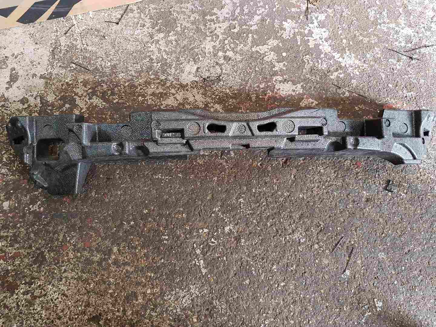 Thumb 6 Renault ZOE 2012-2016 Front Bumper Foam Insert 620937872R