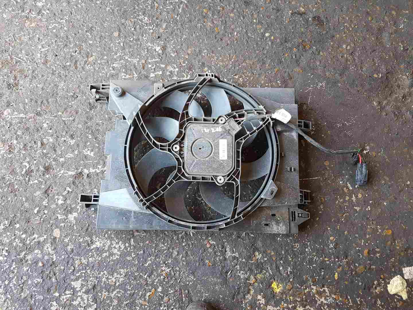 Thumb 4 Renault ZOE 2012-2016 Radiator FAN 214819480R